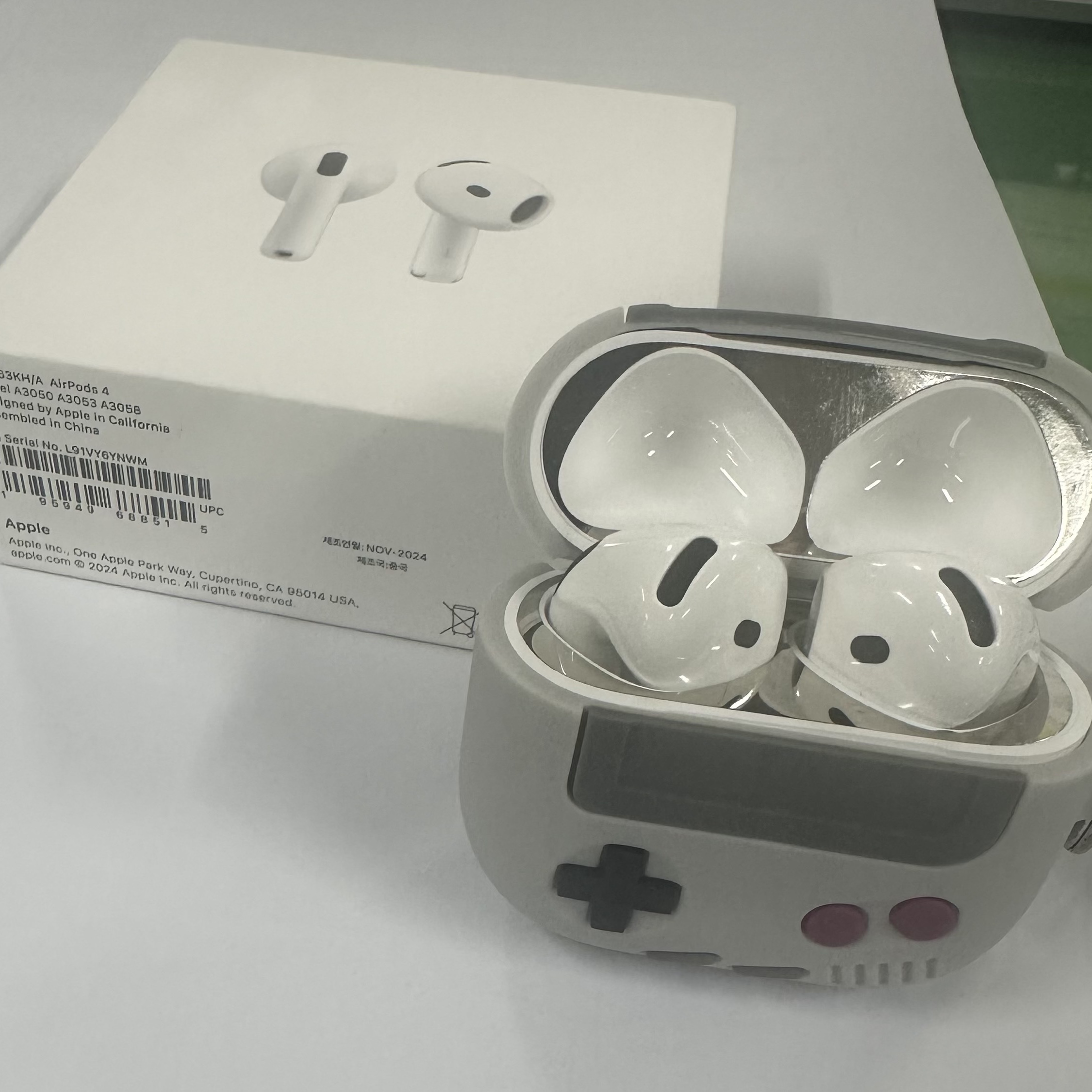 Apple Airpods 4th Gen (Korean Ver.) 착용 스타일