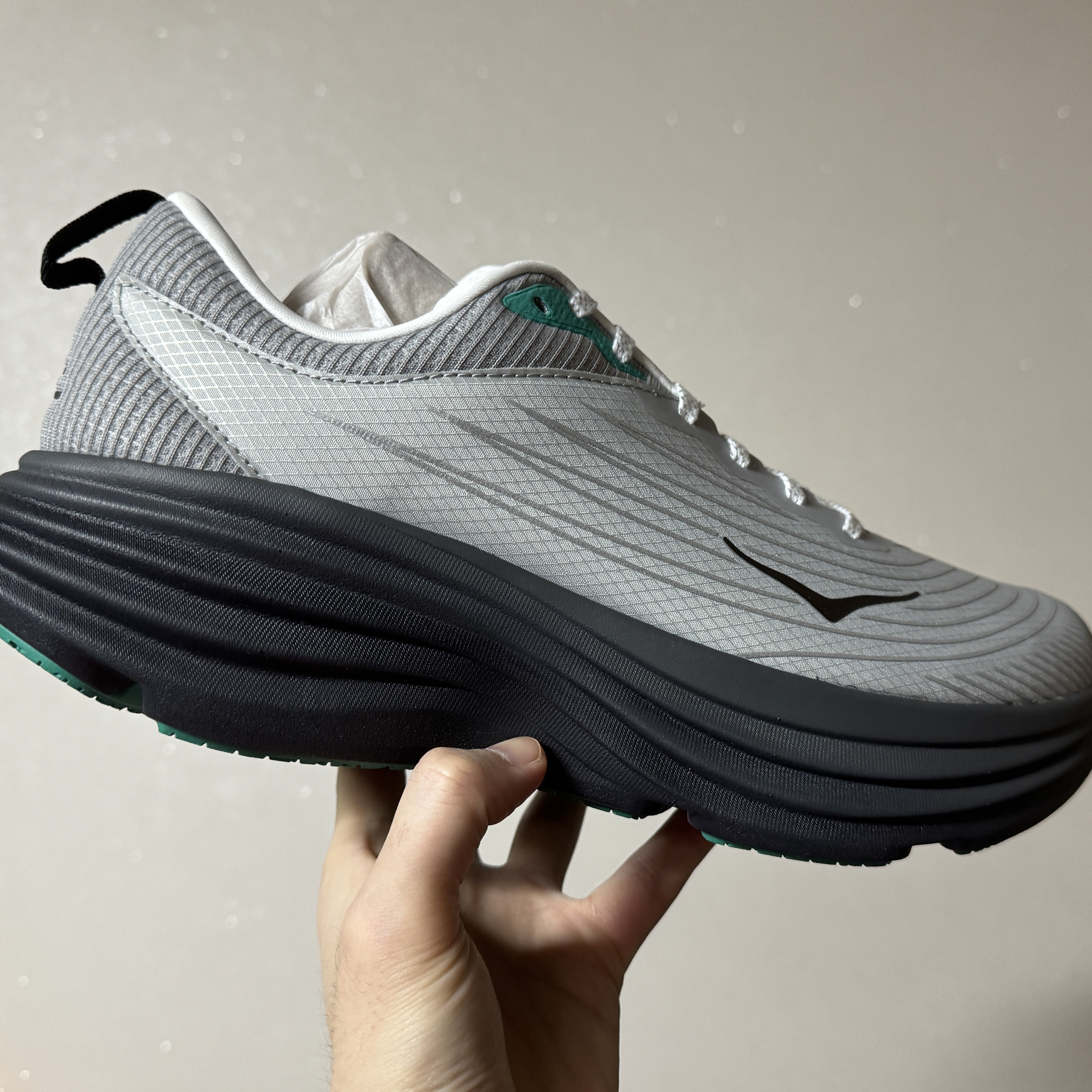 Hoka Bondi 8 TS Harbor Mist Black - Regular 착용 스타일