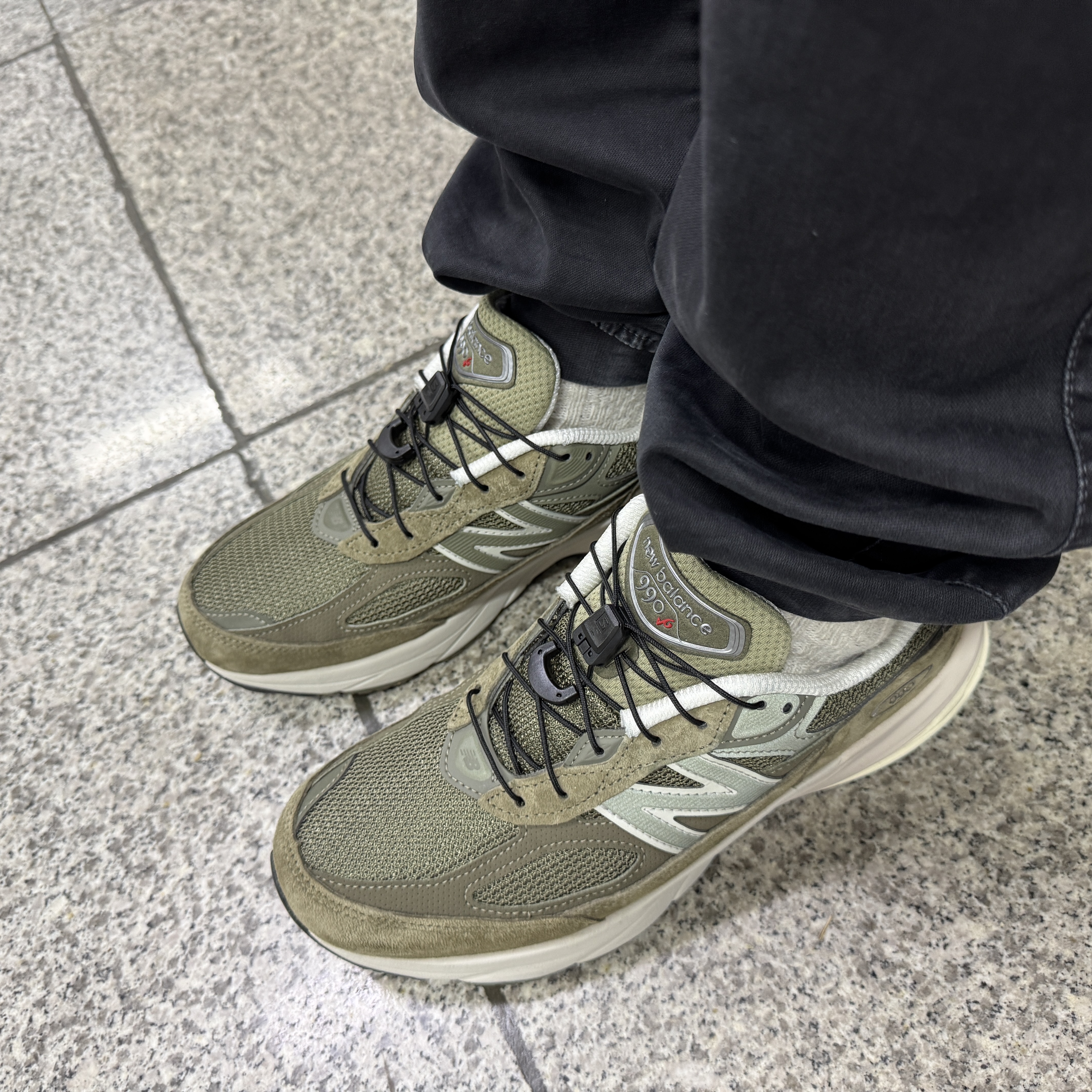New Balance 990v6 Made in USA True Camo, Stone Island 313L1 Old Dye Treatment Cargo Pants Black - 21FW 착용 스타일 - 2