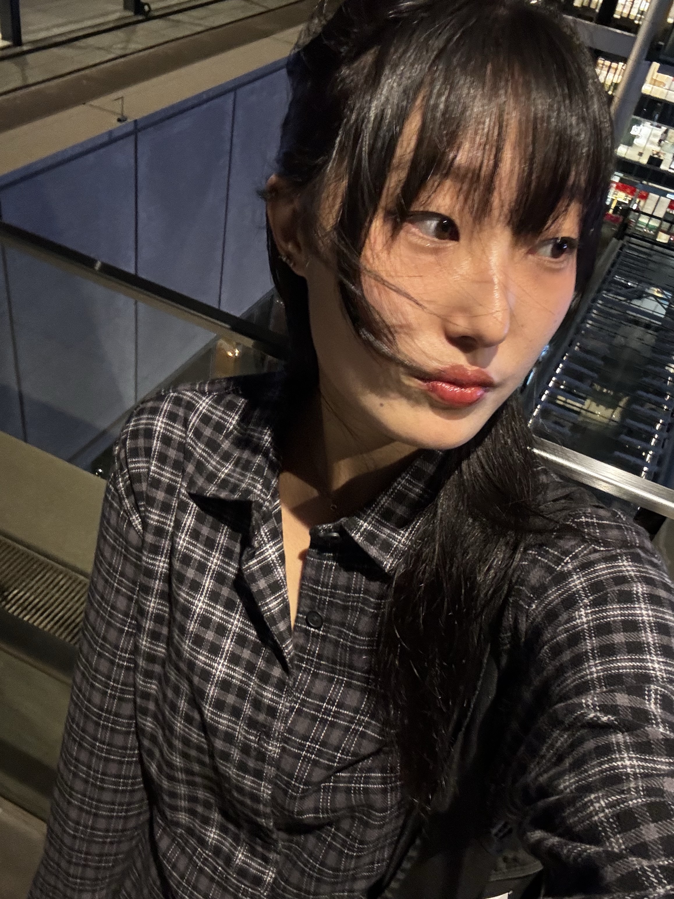Uniqlo x JW Anderson Flannel Shirt Long Sleeve Regular Collar A Dark Gray - KR, Asics Life Walker 010 Navy Blue - 3E Wide 착용 스타일 - 4