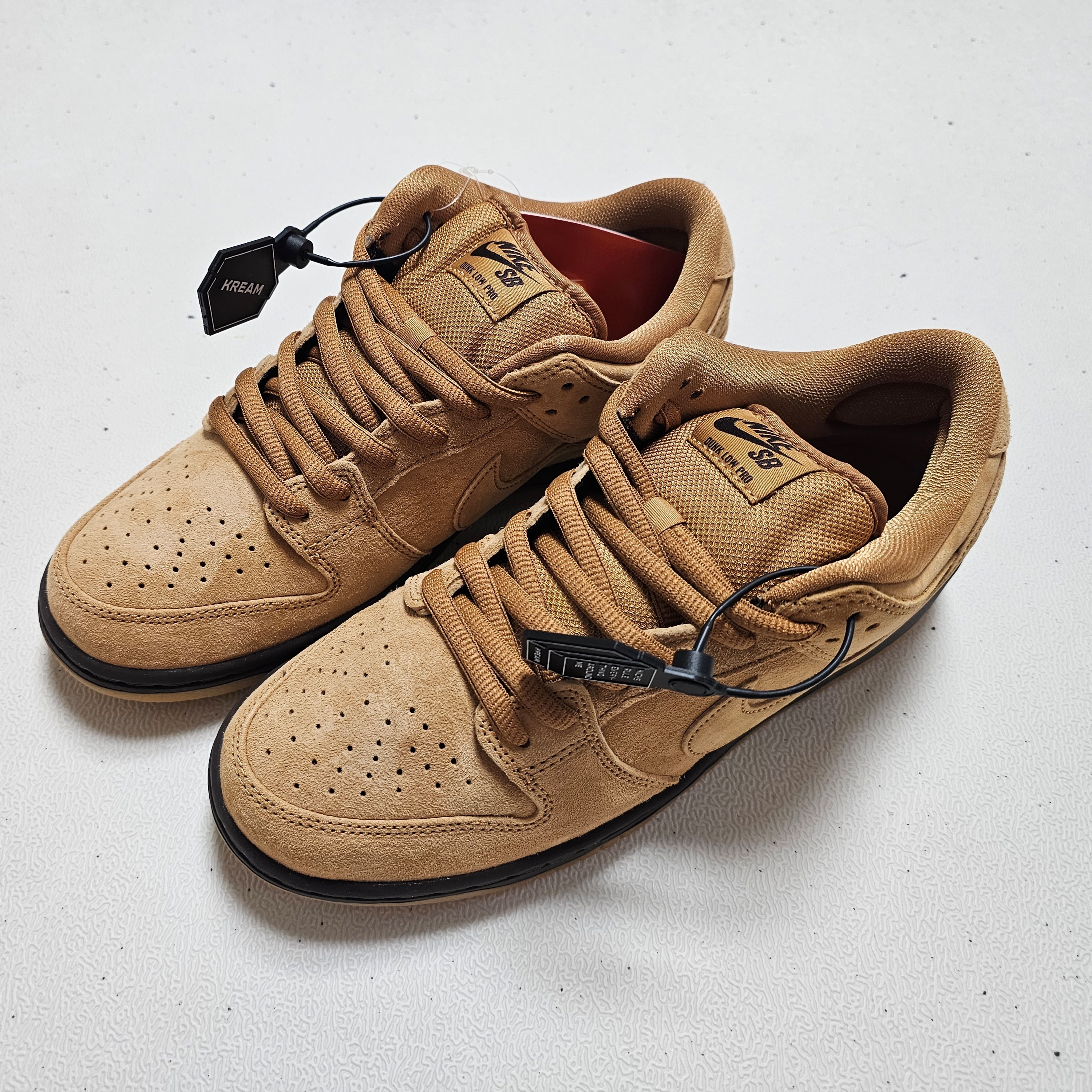 Nike SB Dunk Low Pro Wheat 2023 착용 스타일 - 1