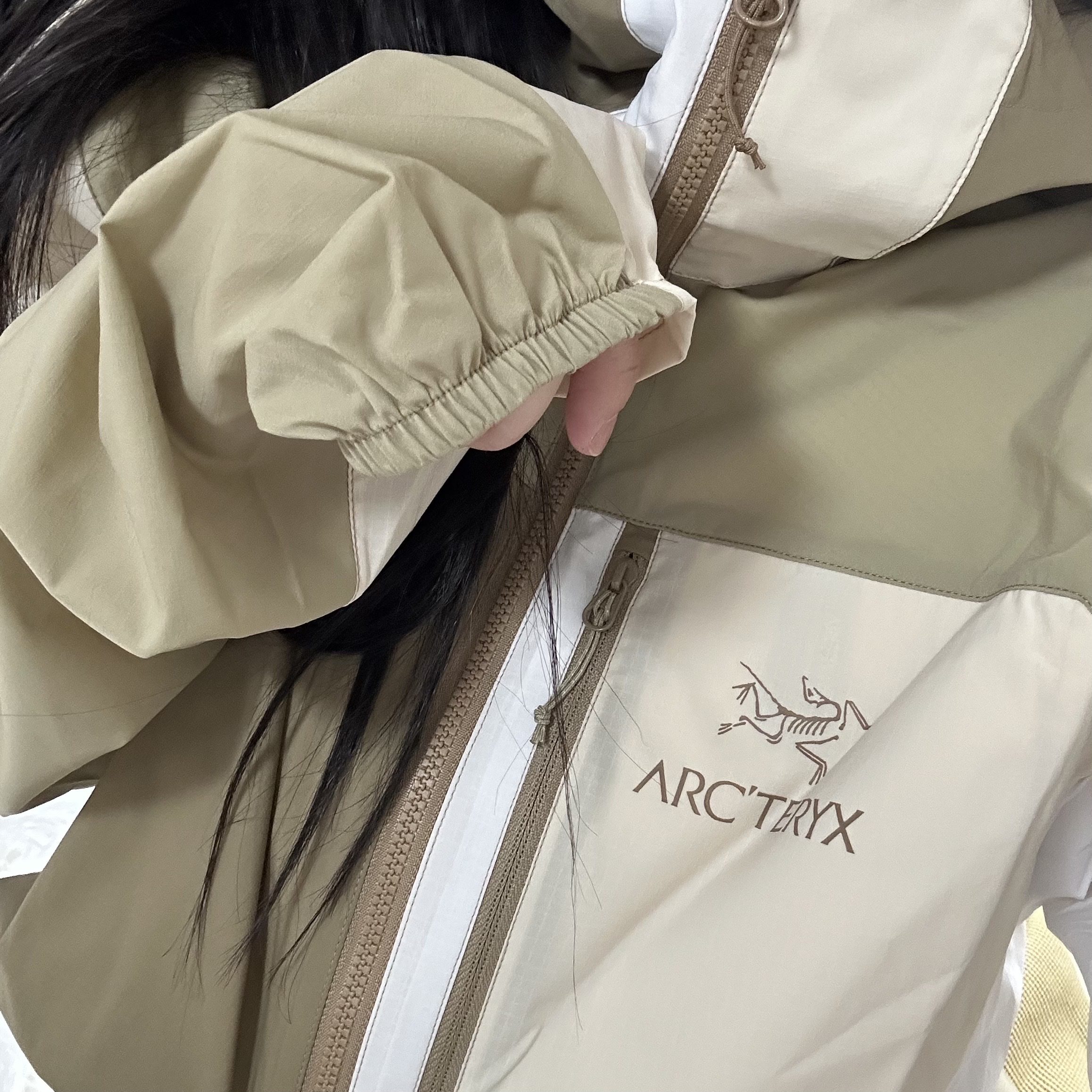 Arc'teryx x Beams Squamish Hoody Nagomi 착용 스타일