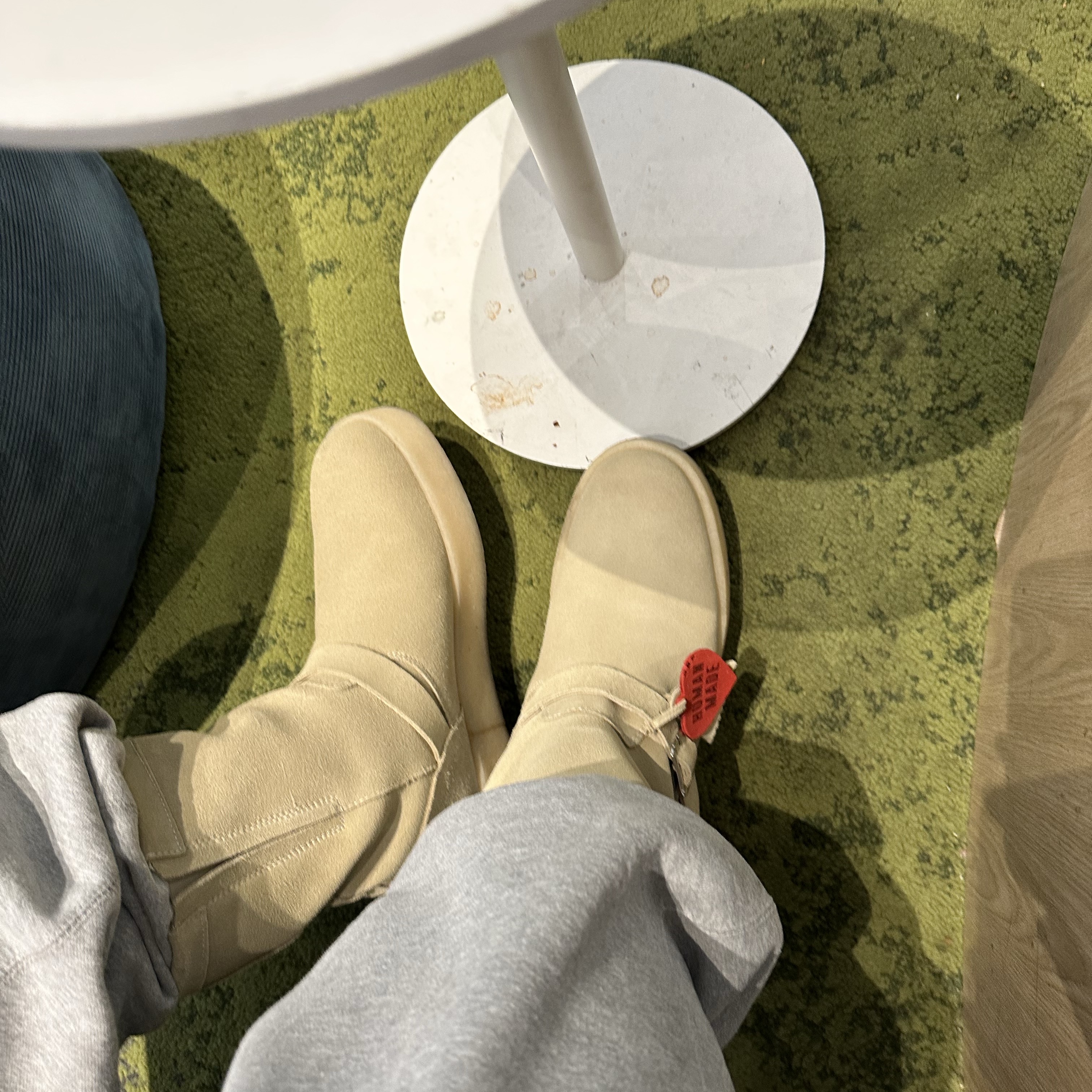 Clarks x Human Made Desert Made Beige, Nike x Nigo Air Force 3 Low SP Blue Void and Tour Yellow 착용 스타일