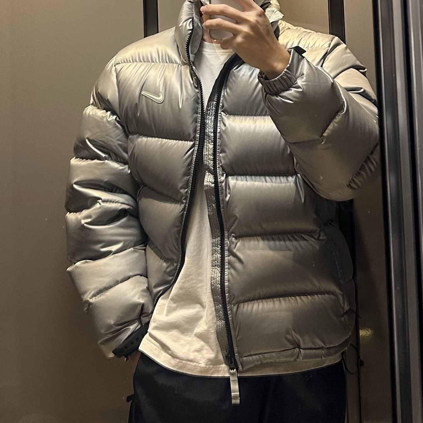 Nike x Drake Nocta Sunset Puffer Jacket Mica Green Cyber (FN8196-330) 착용 스타일