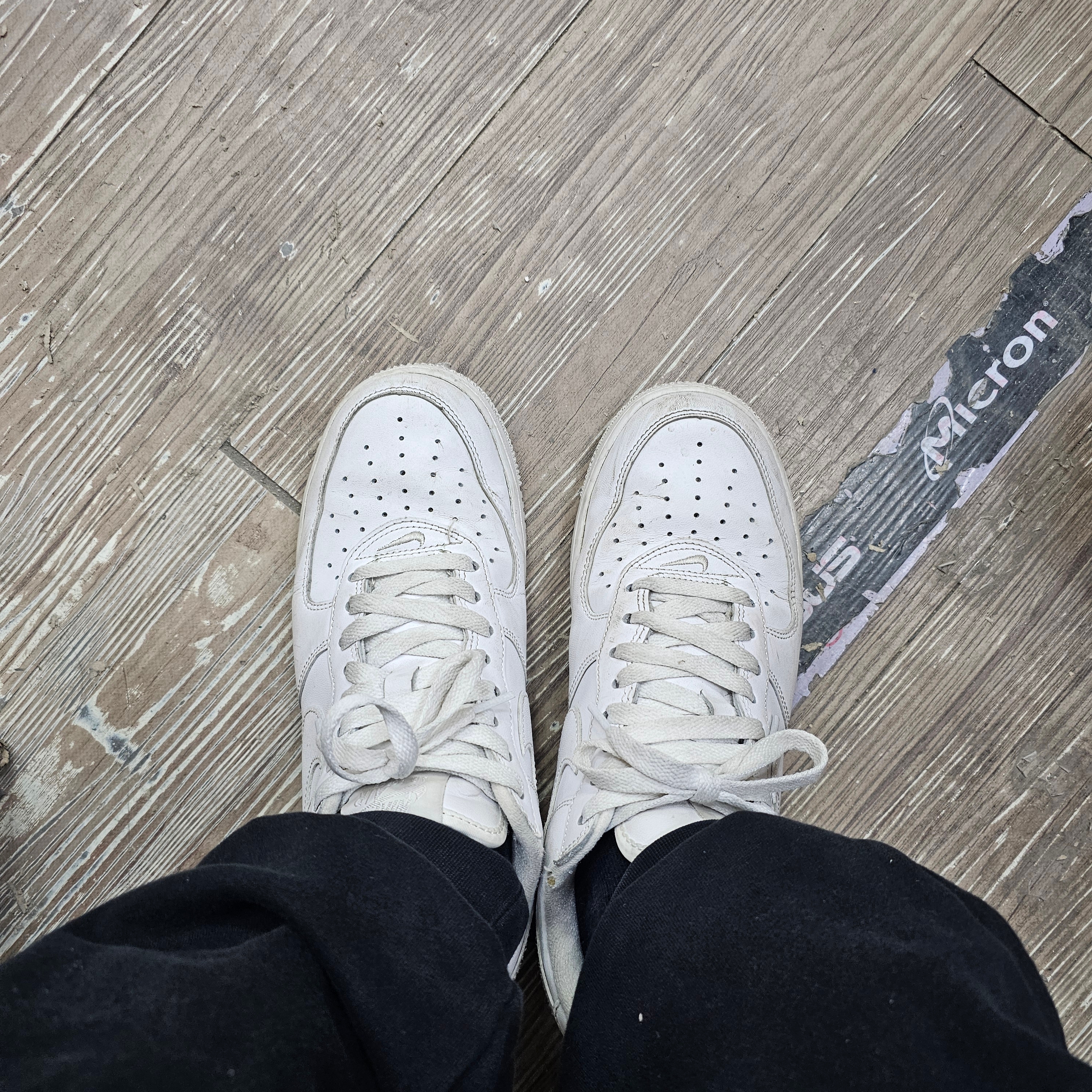 Nike x Supreme Air Force 1 Low White 착용 스타일