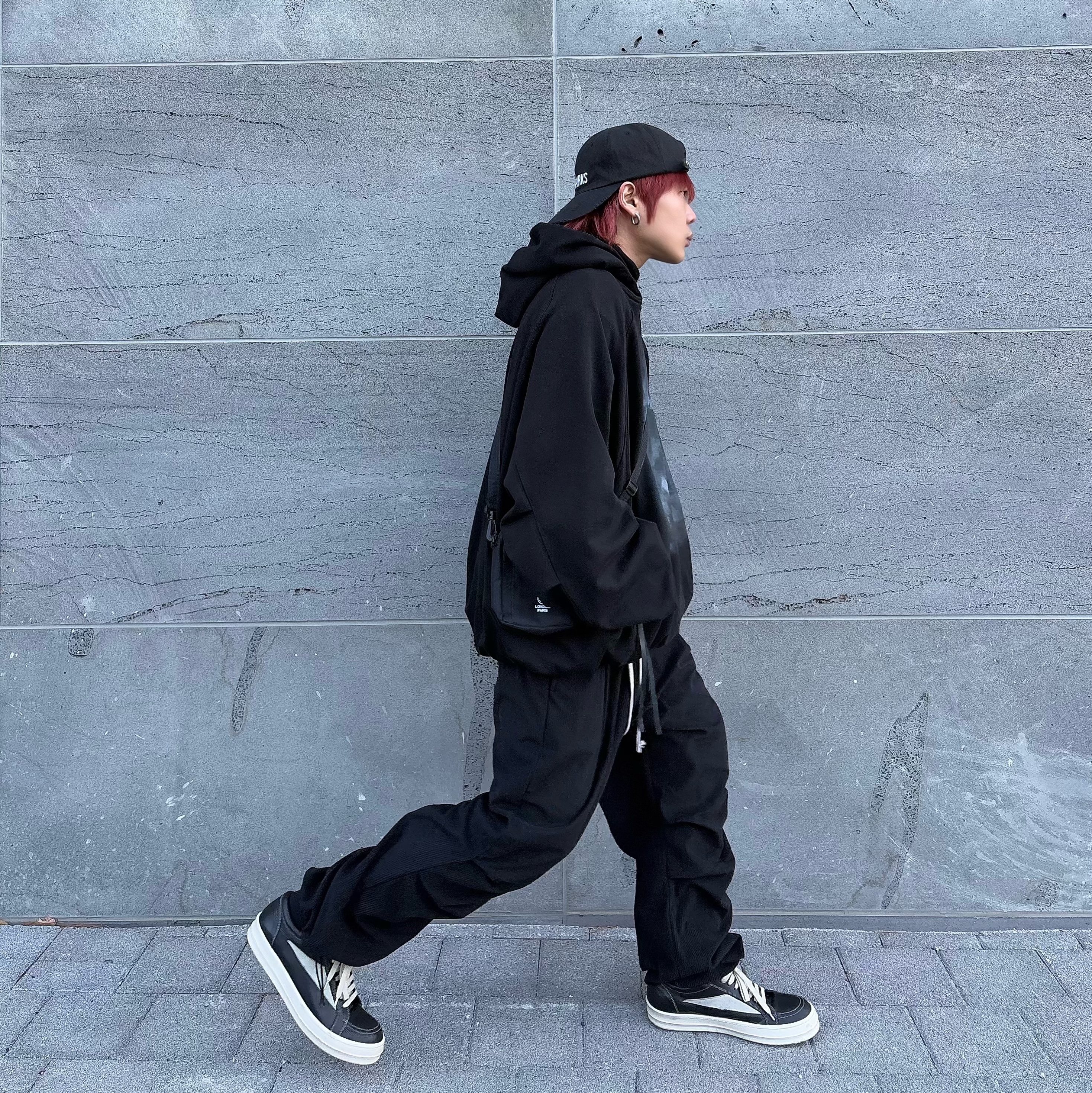 Rick Owens Lido Vintage Sneakers Black Milk 착용 스타일 - 1