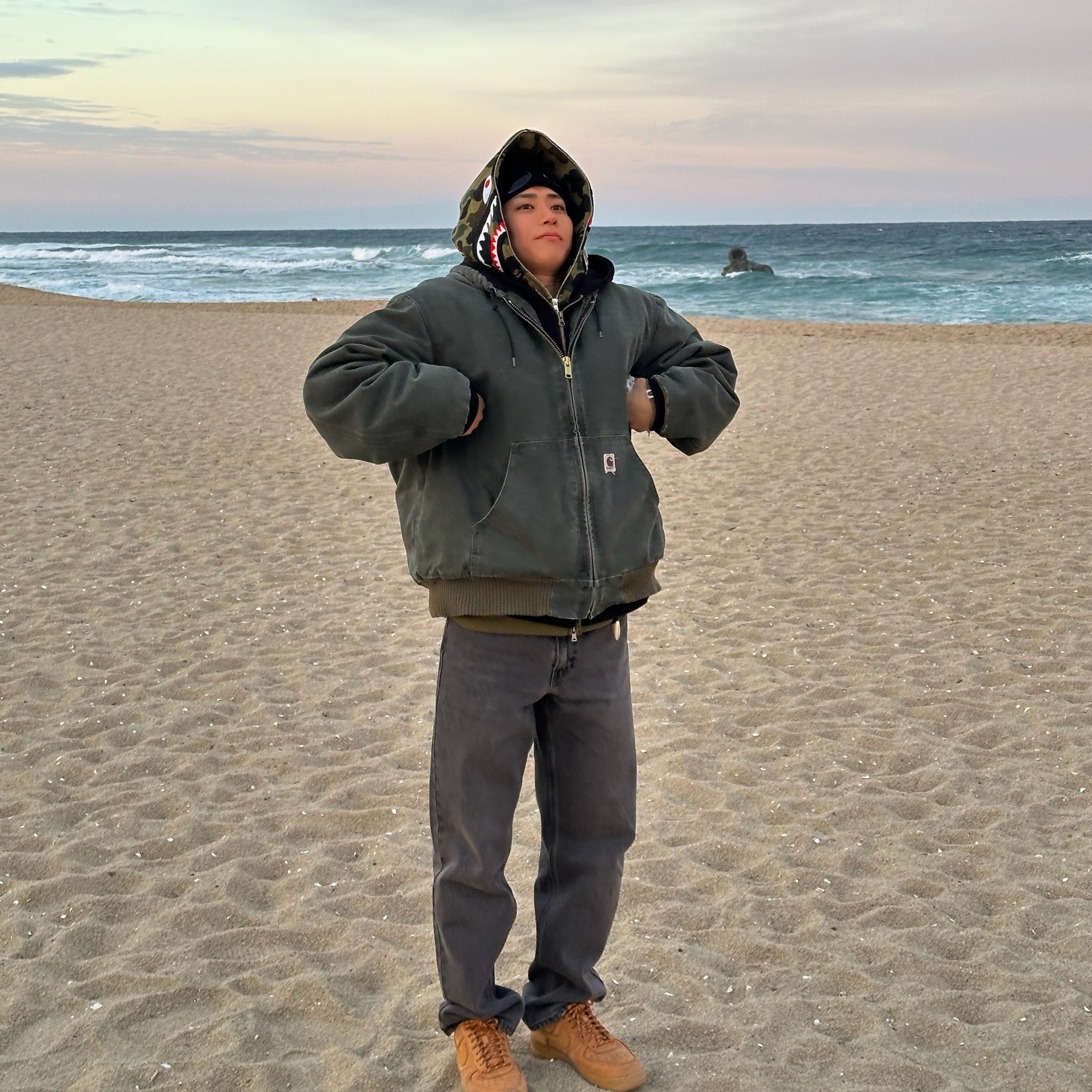 BAPE PONR 1st Camo 2nd Shark Full Zip Hoodie Green, Nike Air Force 1 '07 WB Flax 착용 스타일 - 3