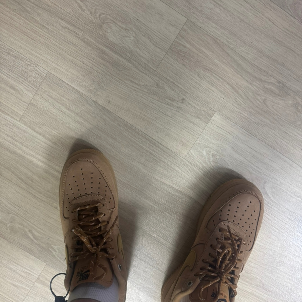 Nike Air Force 1 '07 WB Flax 착용 스타일