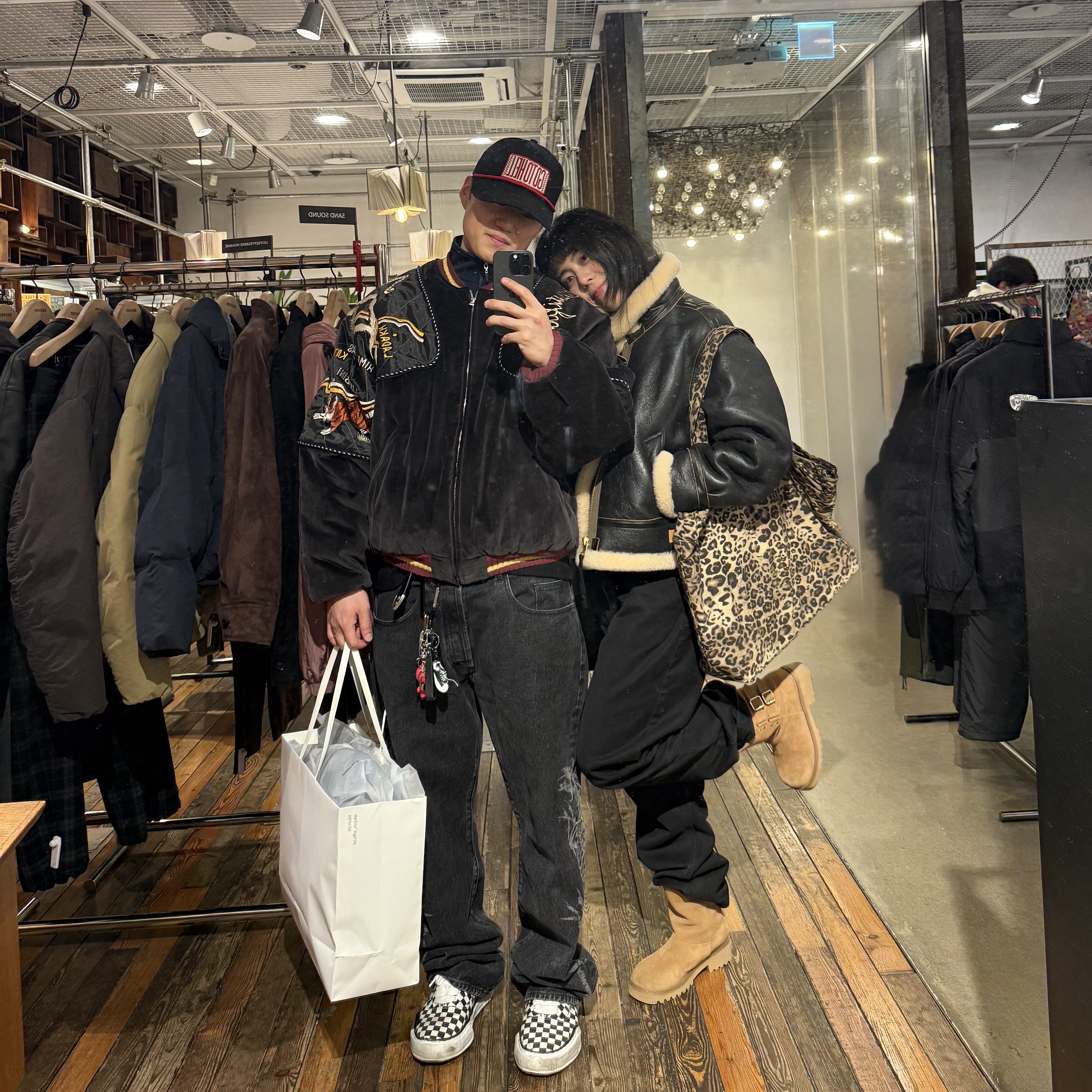 Kapital Velvet Siamese Bomber Jacket Beautiful Texas Black, Kapital Smooth Jersey Kochi & Zephyr Track Jacket Navy 착용 스타일 - 6