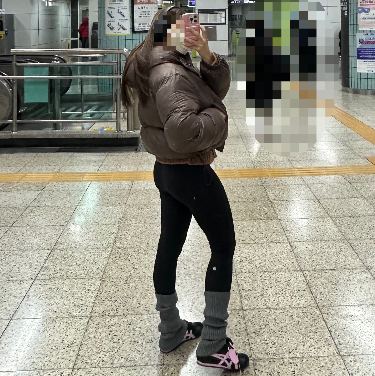 Onitsuka Tiger x Patou Mexico 66 Black Cotton Candy, (W) Lululemon Align High-Rise 24 Inch Pocket Pants Black - Asia 착용 스타일 - 1
