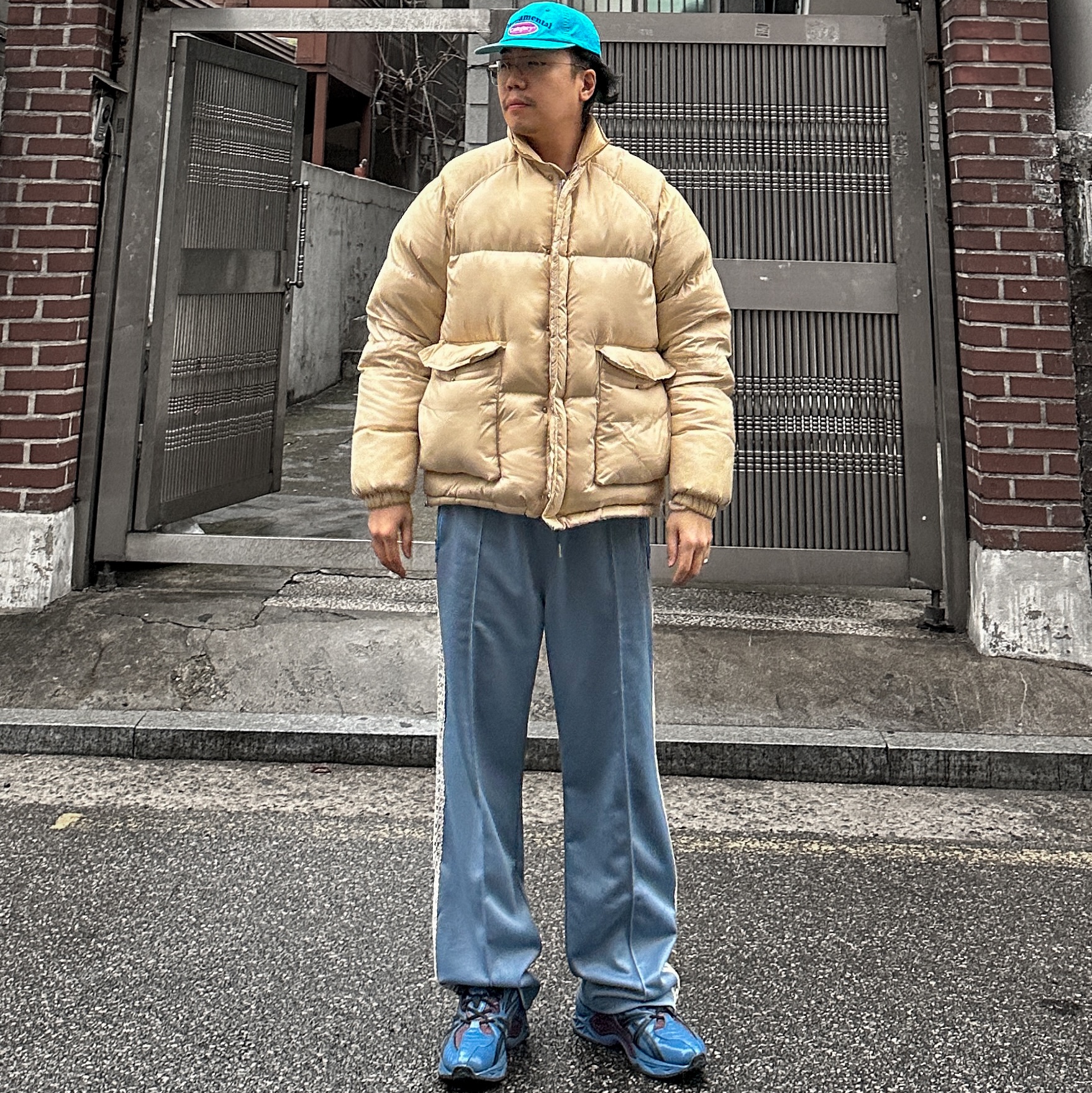 Asics HN2-S Protoblast Azure 착용 스타일 - 1