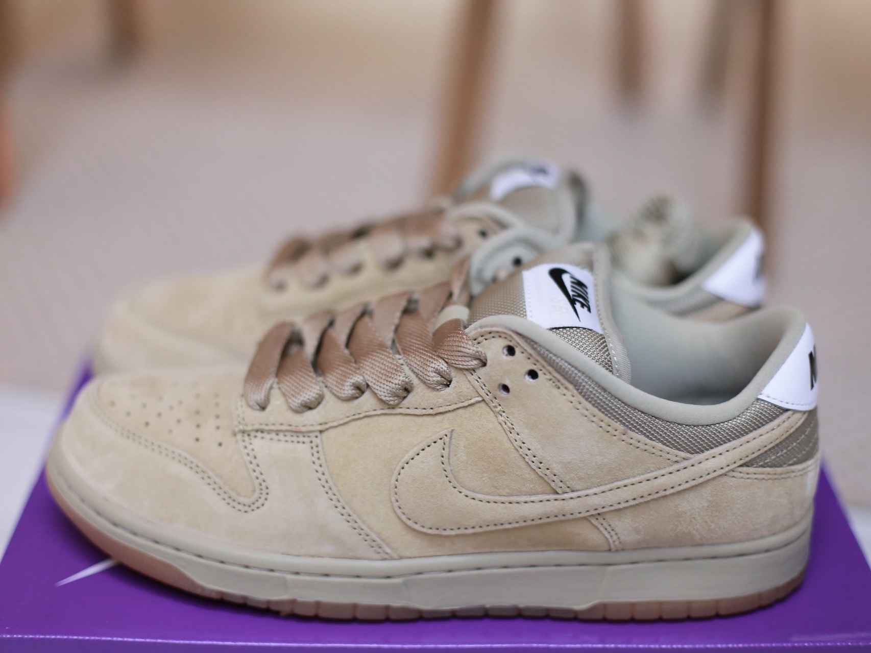 Nike SB Dunk Low Pro B Parachute Beige 착용 스타일 - 1