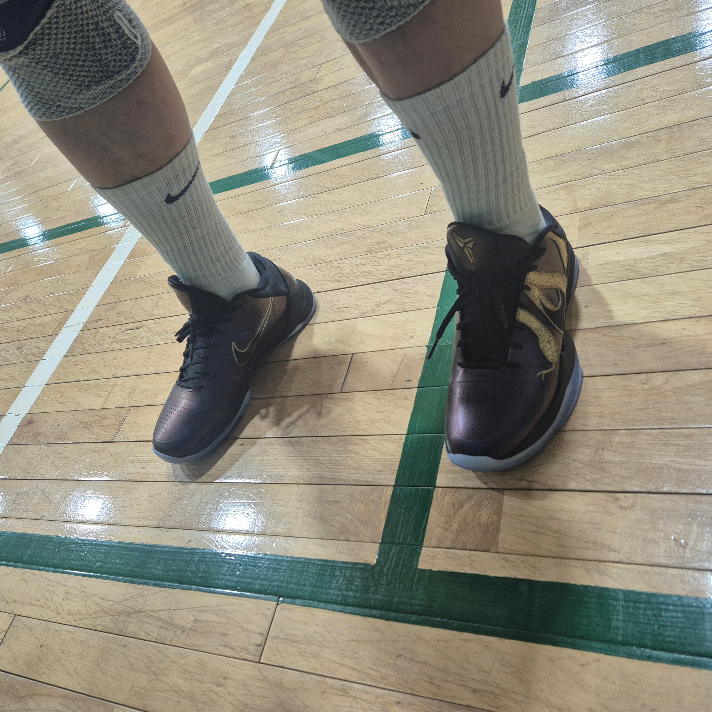Nike Kobe 5 Protro Year of the Mamba Eggplant 착용 스타일 - 1