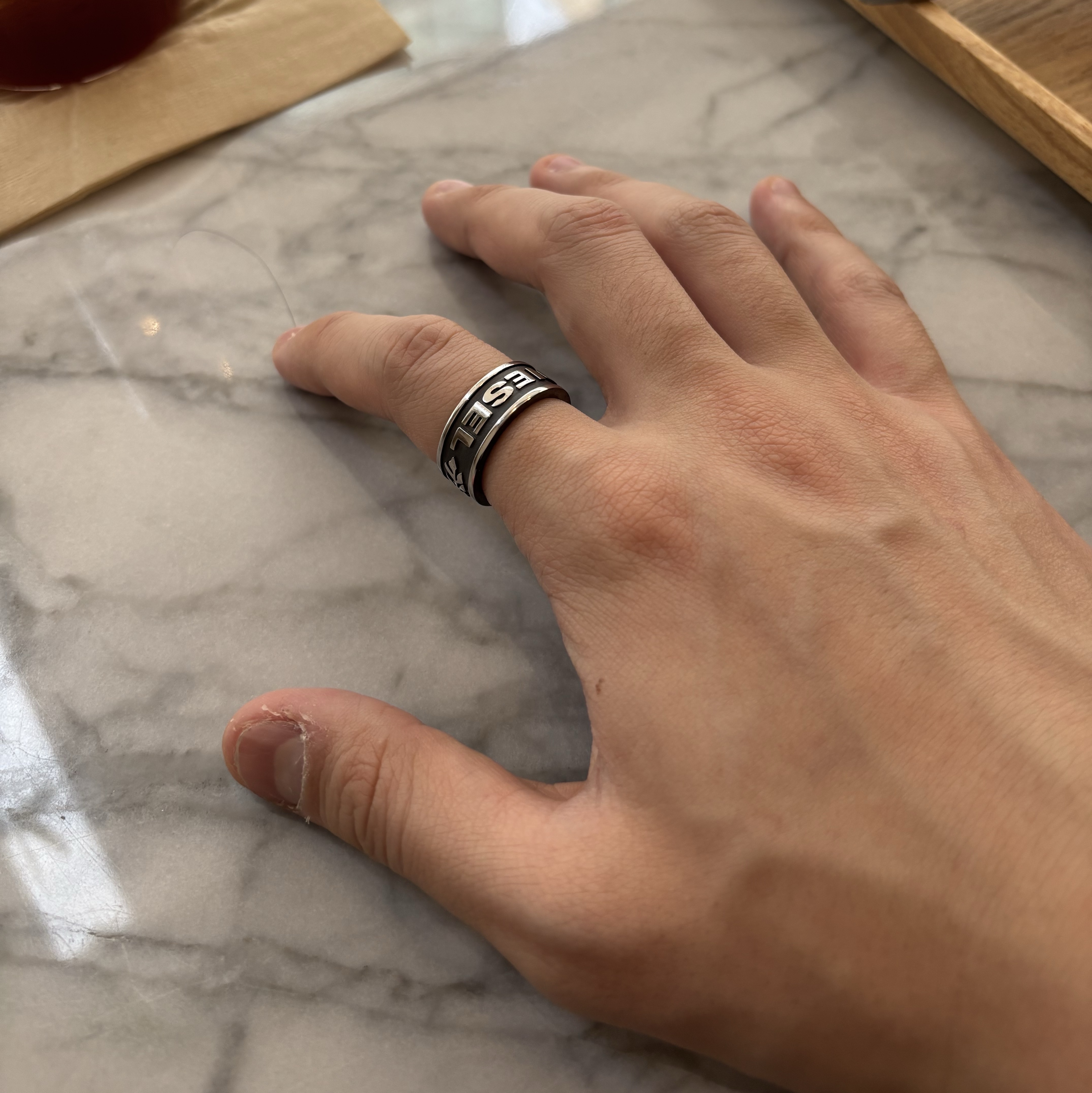Diesel Dx1108 Stainless Steel Band Ring Silver 착용 스타일