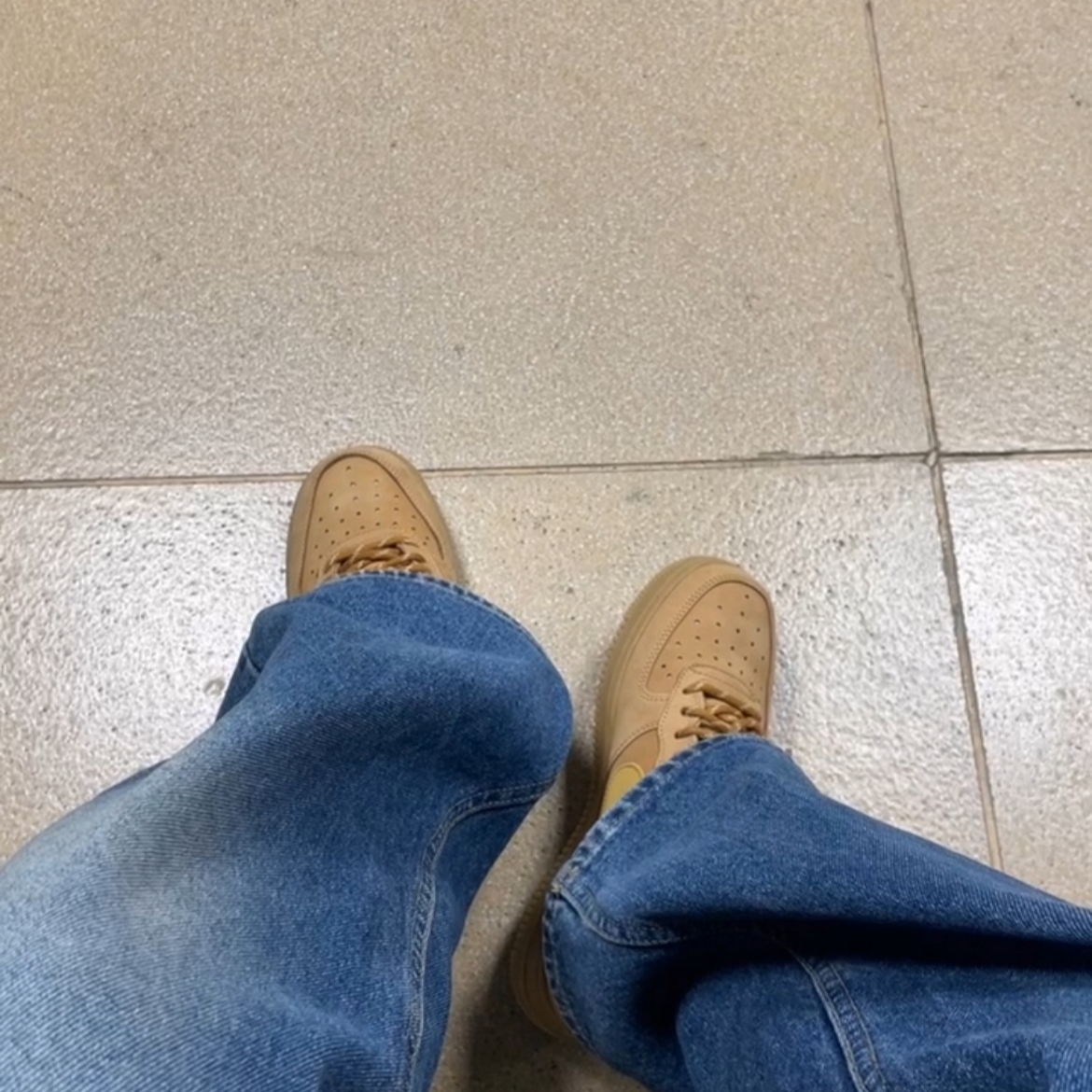 (W) Nike Air Force 1 '07 WB Flax Wheat 착용 스타일