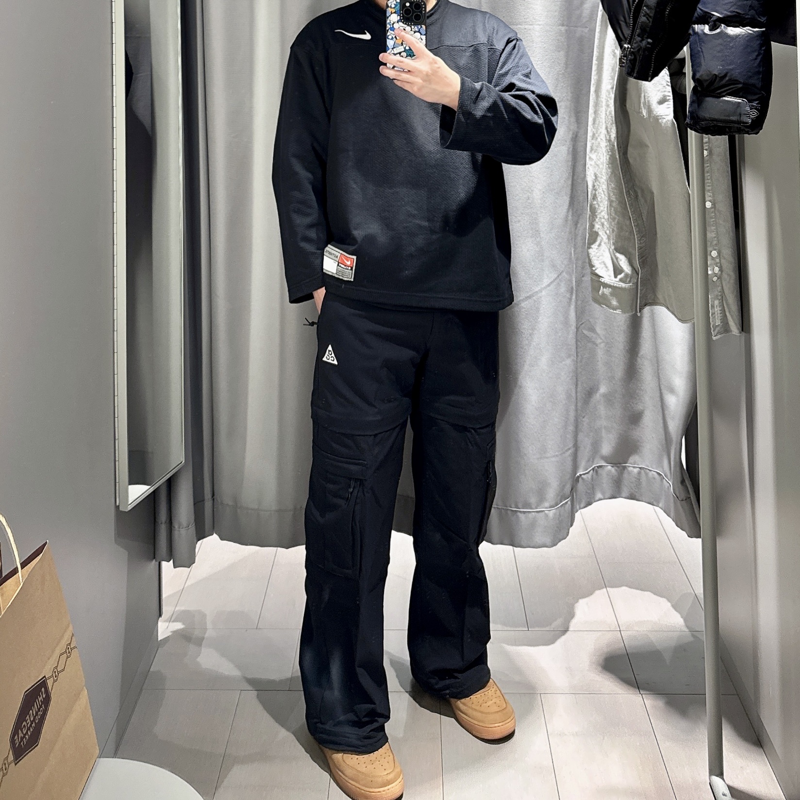 (W) Nike ACG Smith Summit Zip-Off Pants Black - Asia, Nike x Stussy Long Sleeve Top Black (FJ9164-010) 착용 스타일 - 2