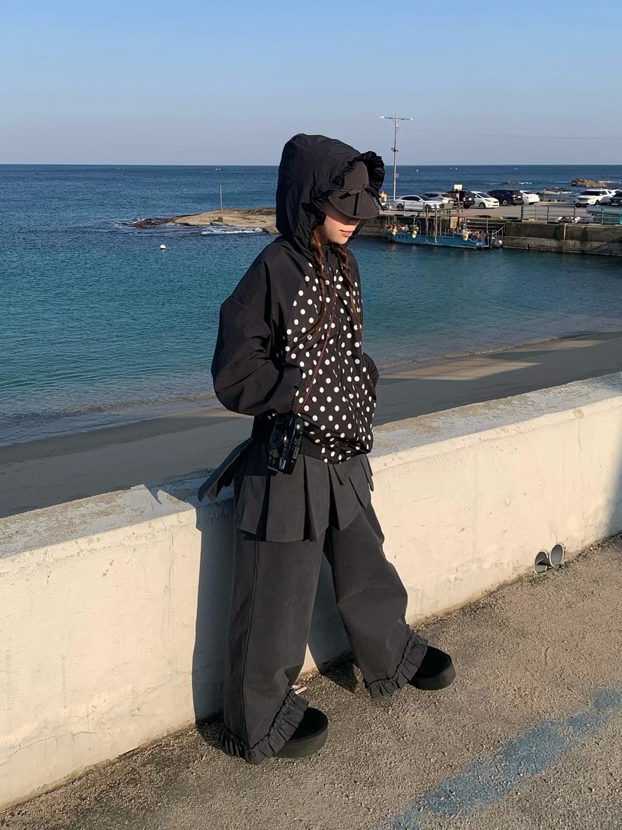 (W) UGG Classic Mini Platform Boots Black 착용 스타일