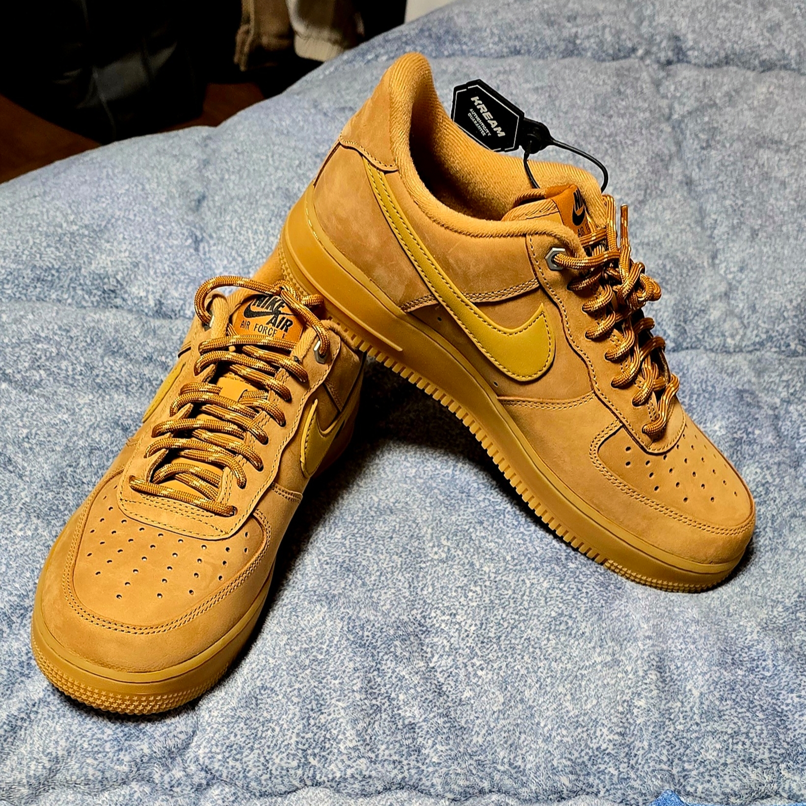 Nike Air Force 1 '07 WB Flax 착용 스타일