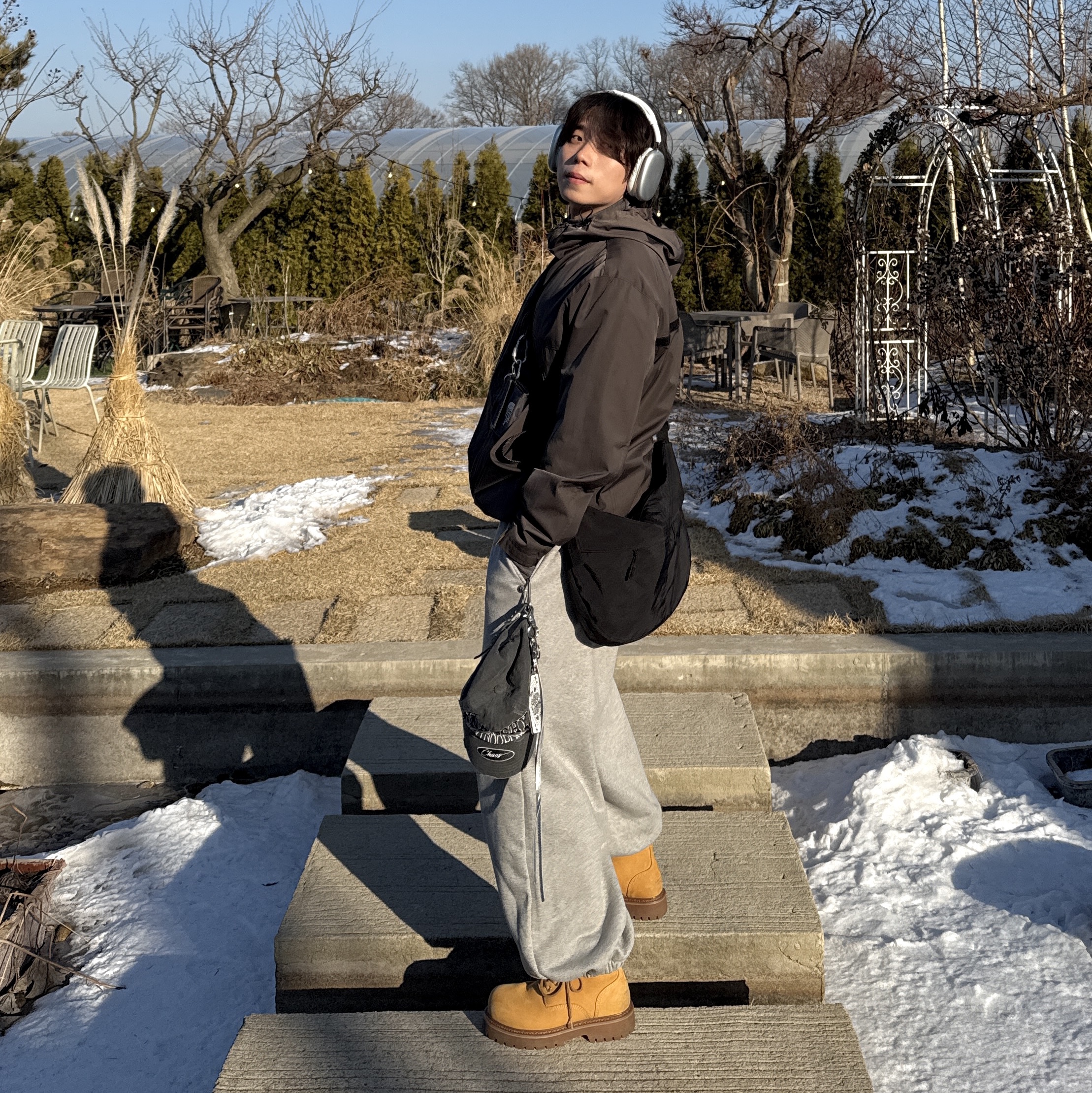 LOSTGARDEN Route Tan, Apple AirPods Max Lightning Silver (Korean Ver.) 착용 스타일 - 2