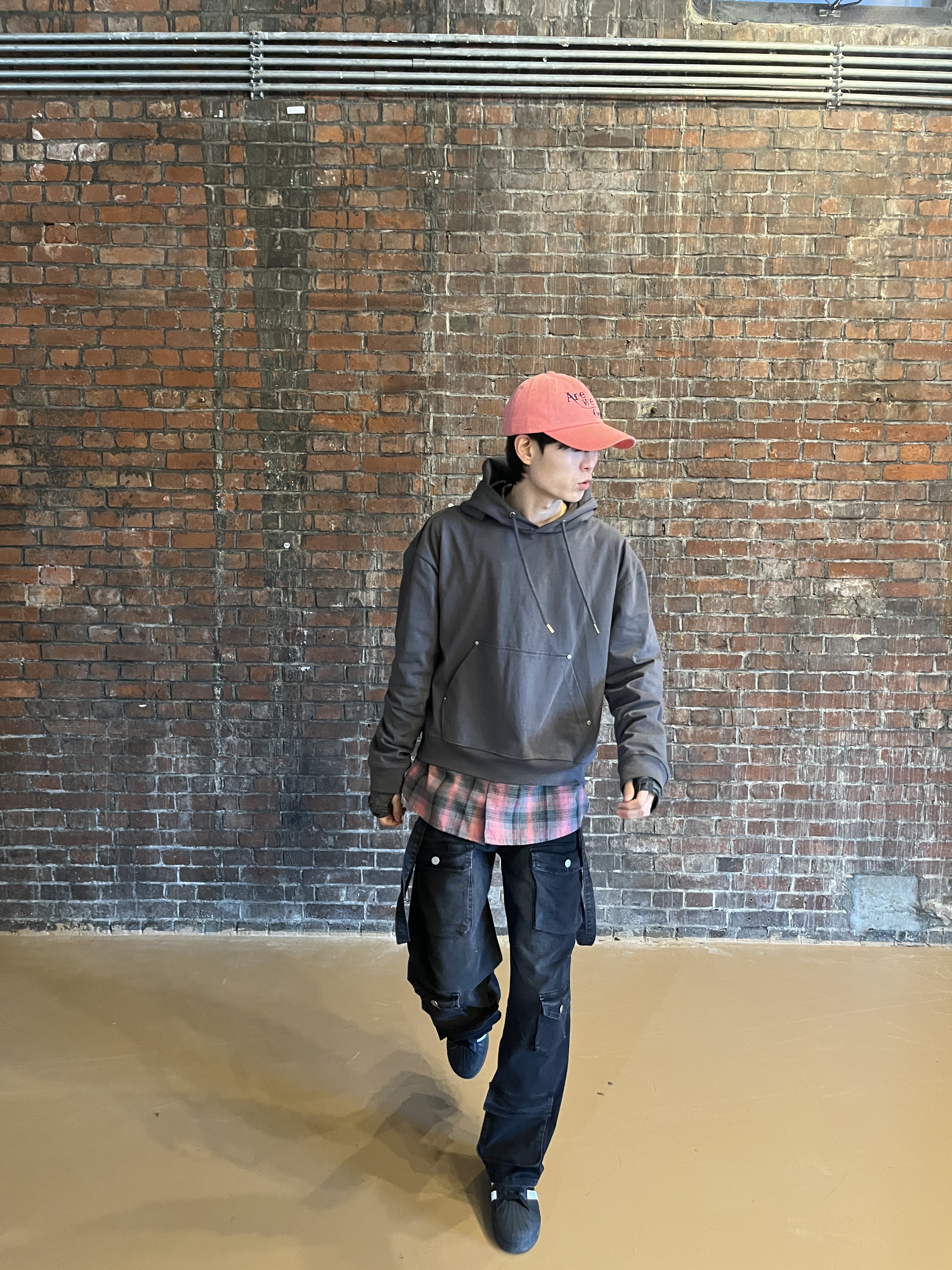 DVAN Are We One? Pigment Emb Ball Cap Neon Pink 착용 스타일 - 8