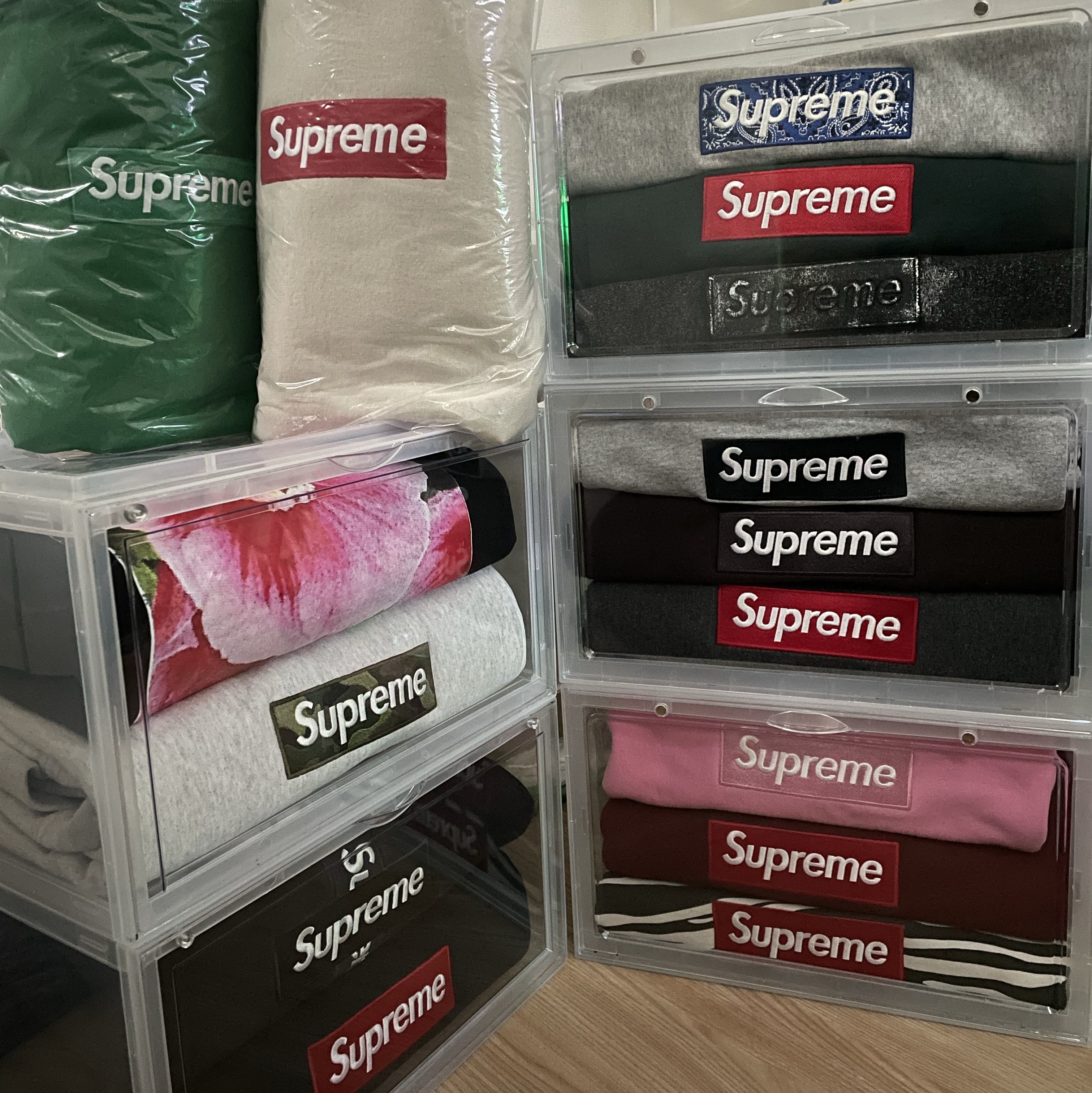 Supreme x MM6 Maison Margiela Foil Box Logo Hooded Sweatshirt Black - 24SS, Supreme Box Logo Crewneck Zebra - 22FW 착용 스타일 - 1
