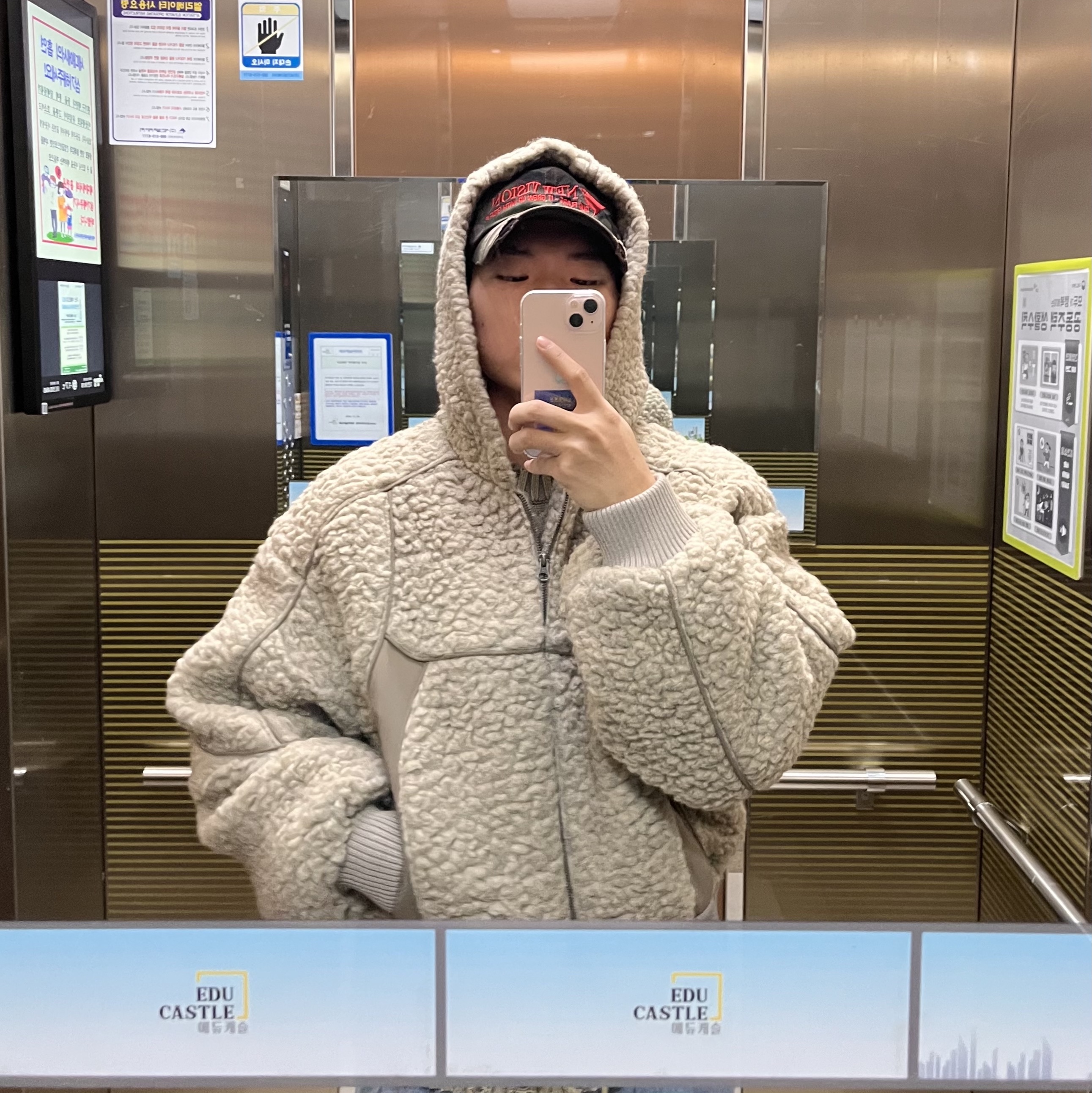 Apple AirPods Max Lightning Silver (Korean Ver.) 착용 스타일 - 3