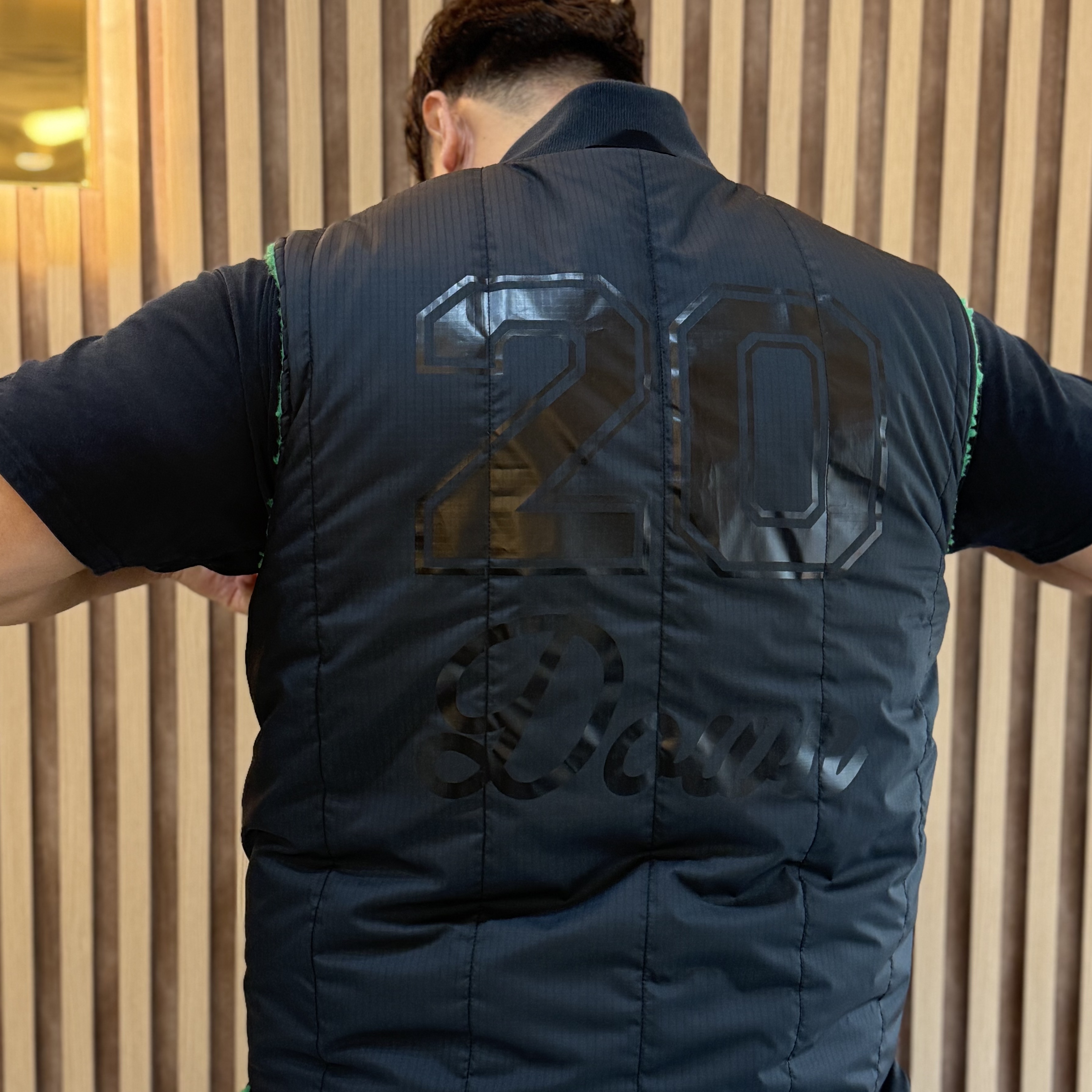 Converse x Patta Reversible Vest Jolly Green 착용 스타일