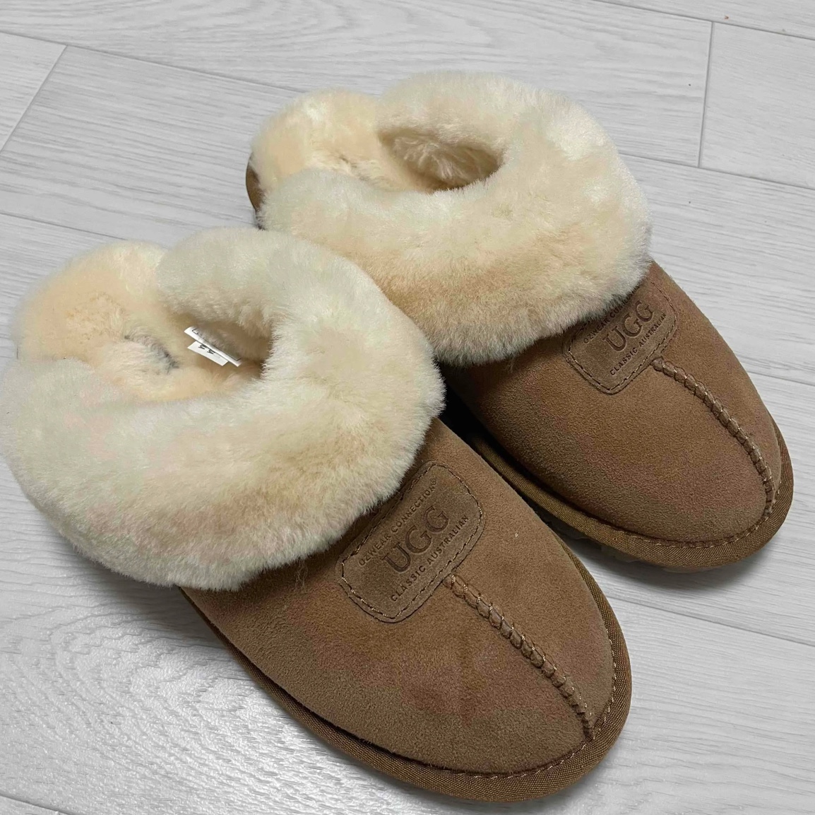 (W) UGG Coquette Slipper Chestnut 착용 스타일 - 1