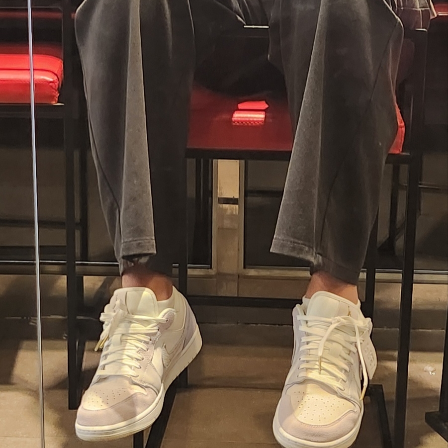 Jordan 1 Low Paris 착용 스타일
