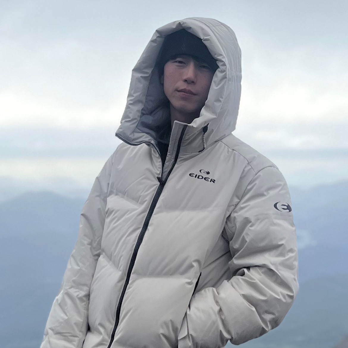 Eider Circulart Technical Puffer Down Jacket Oatmeal Grey 착용 스타일 - 1