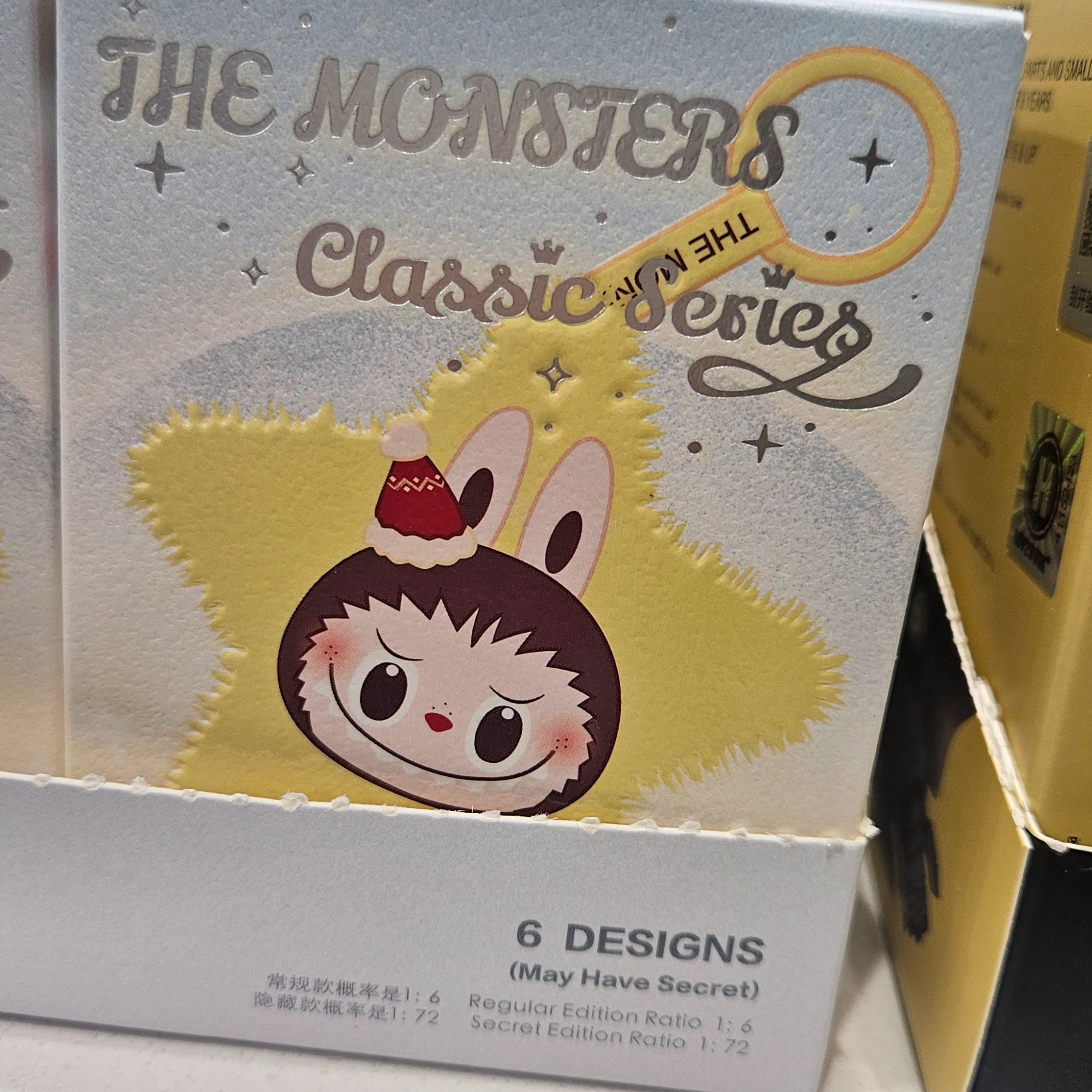 Pop Mart The Monsters Classic Series Plush Doll Shoulder Bag, Pop Mart Mega Space Molly Series 3 Sealed Case 100% (9 Blind Boxes) 착용 스타일 - 2