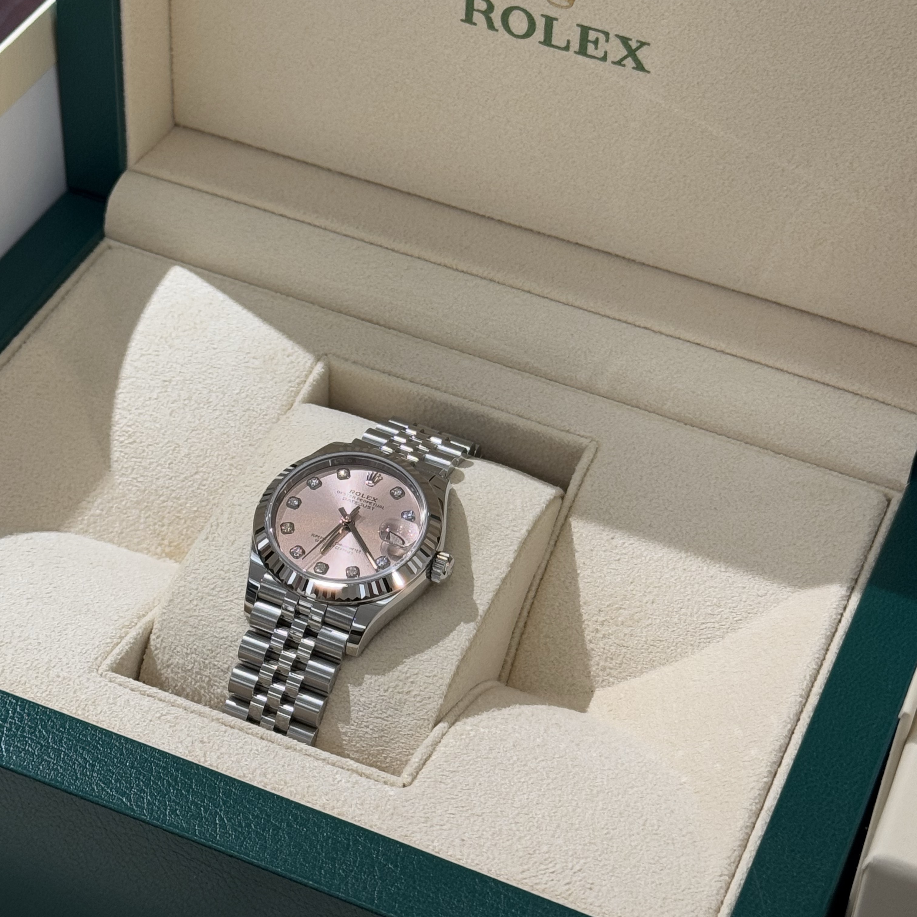 Rolex Datejust 31mm 278274 Pink Diamond-Set Jubilee 착용 스타일