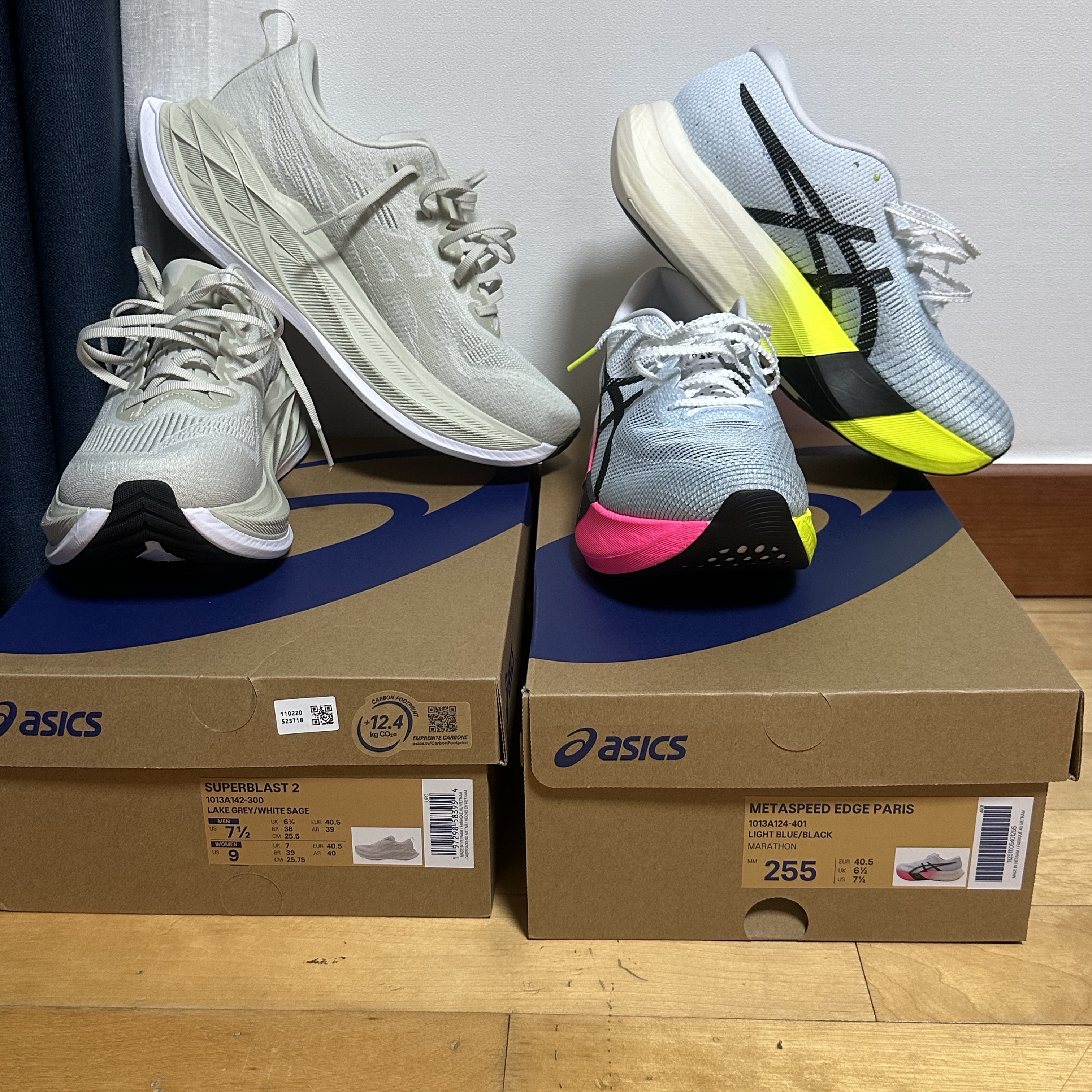 Asics Superblast 2 Lake Grey White Sage, Asics Metaspeed Edge Paris Light Blue Black 착용 스타일