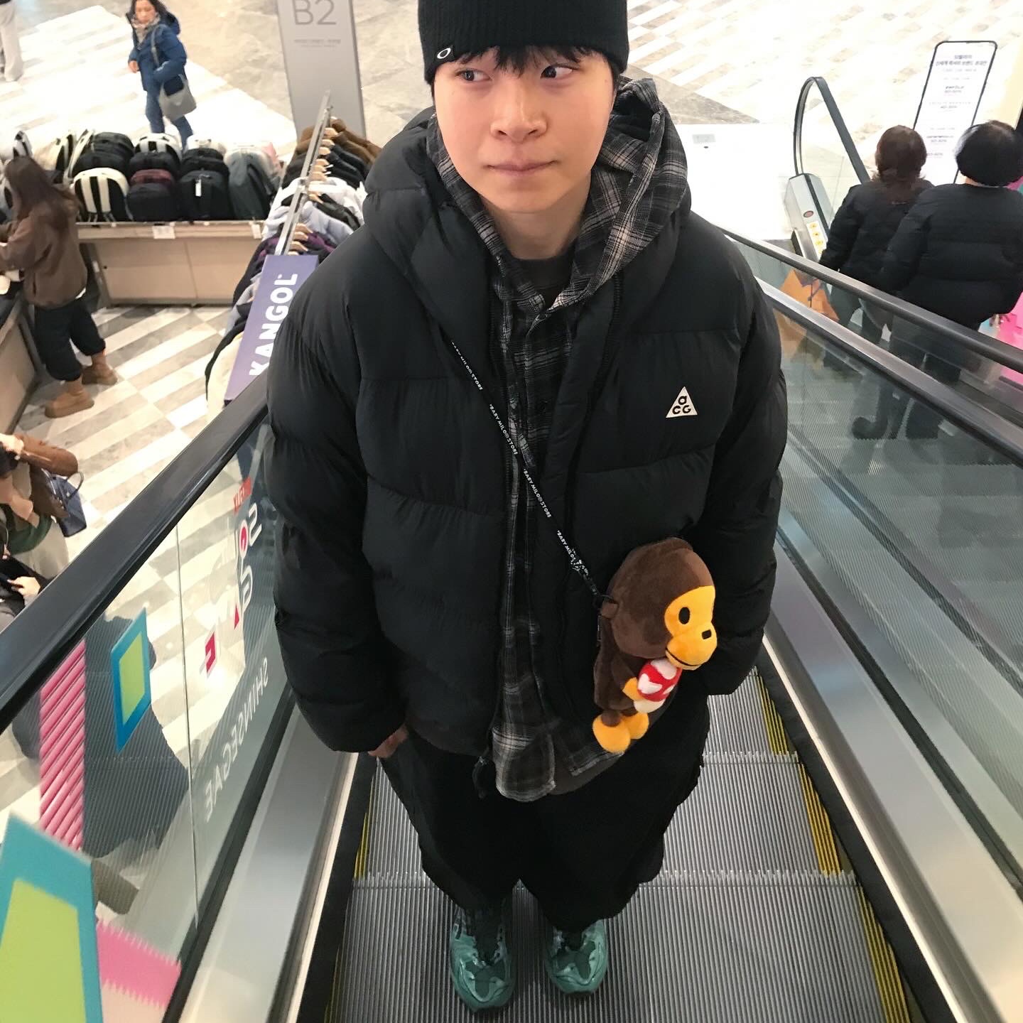Nike ACG Therma-Fit ADV Lunar Lake Puffer Jacket Black - Asia, BAPE Baby Milo Plush Mobile Bag Brown 착용 스타일