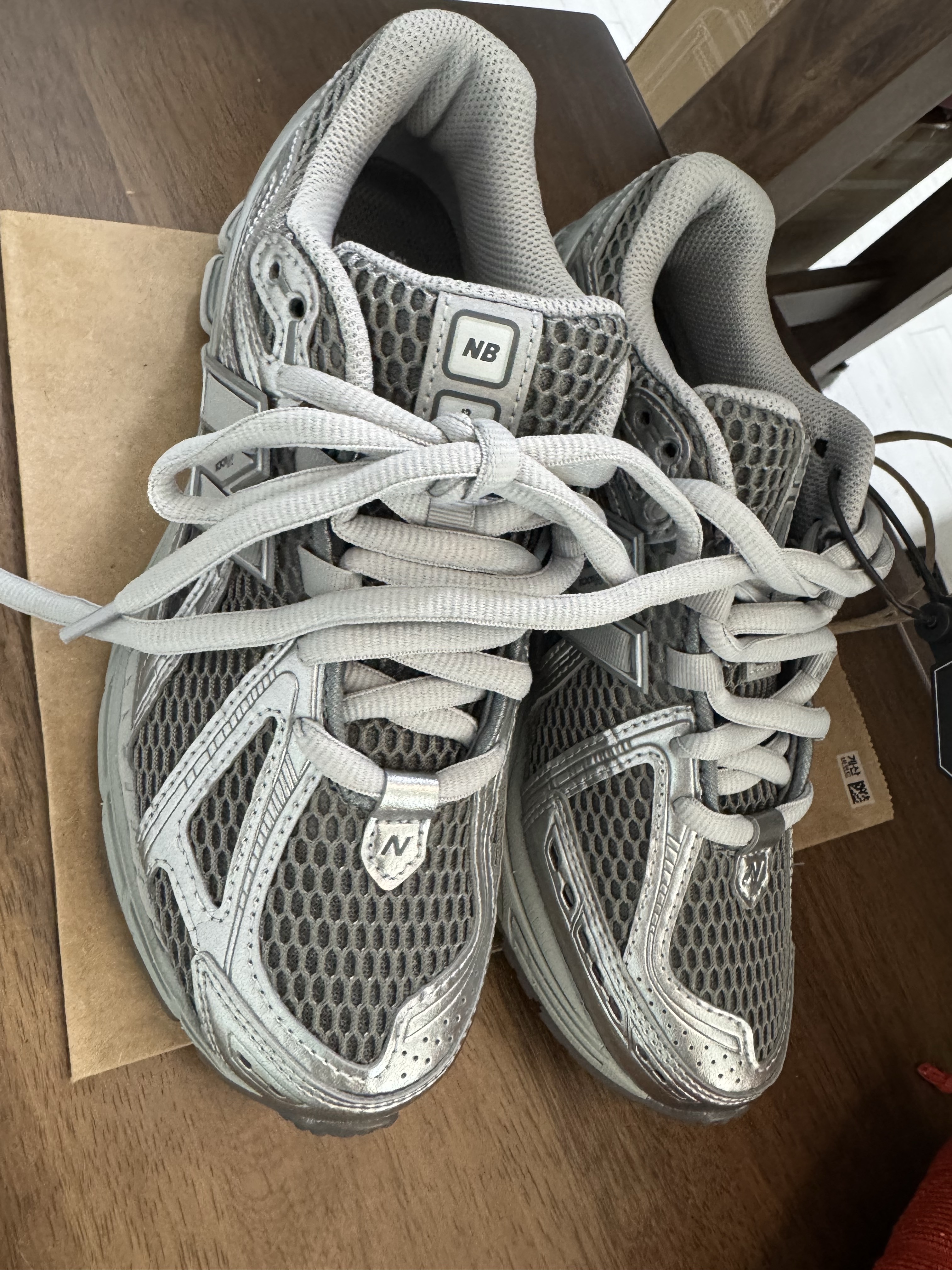 New Balance 1906R Harbor Grey Silver Metalic 착용 스타일