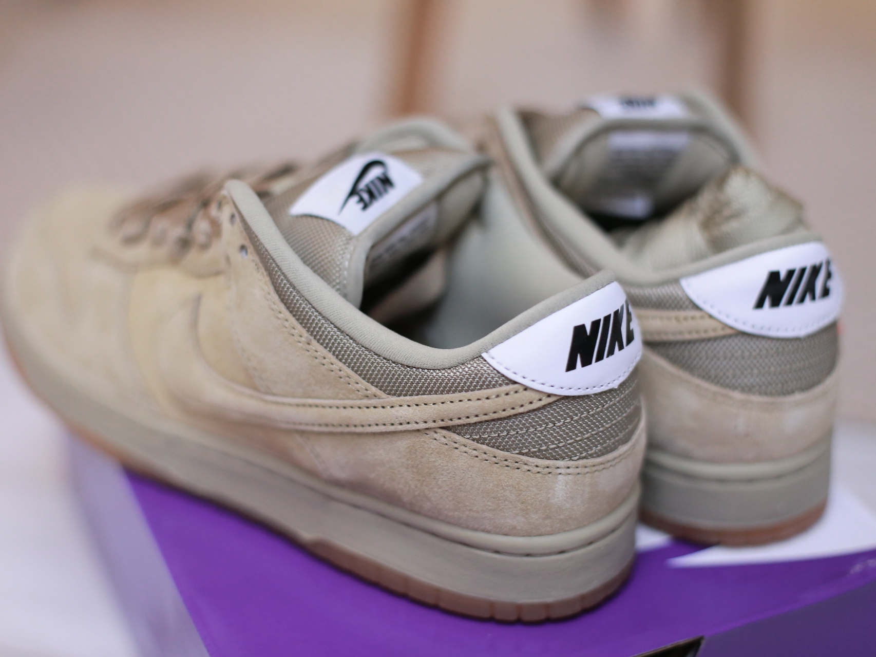 Nike SB Dunk Low Pro B Parachute Beige 착용 스타일 - 3