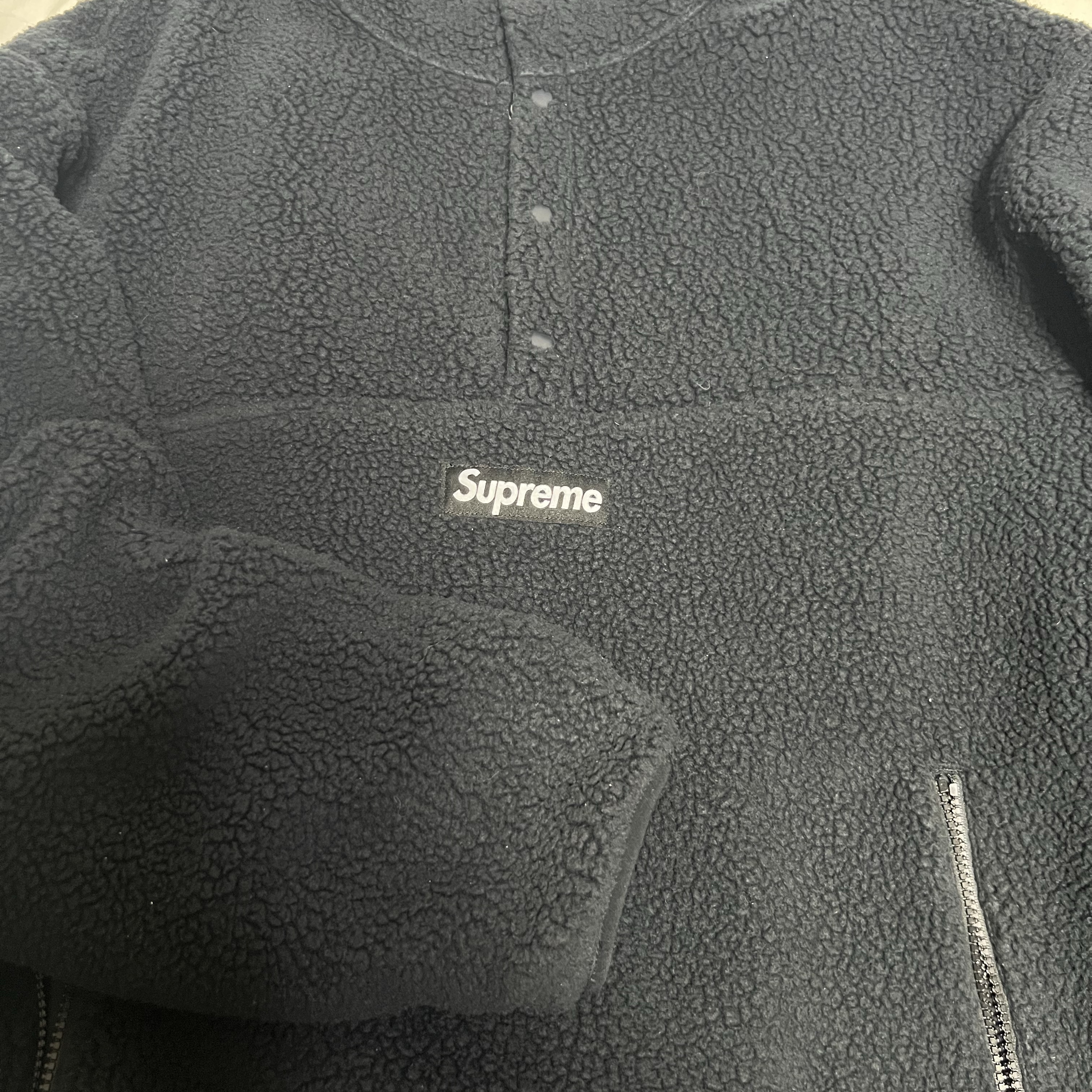 Supreme Polartec Shearling Reversible Pullover Black - 24FW 착용 스타일