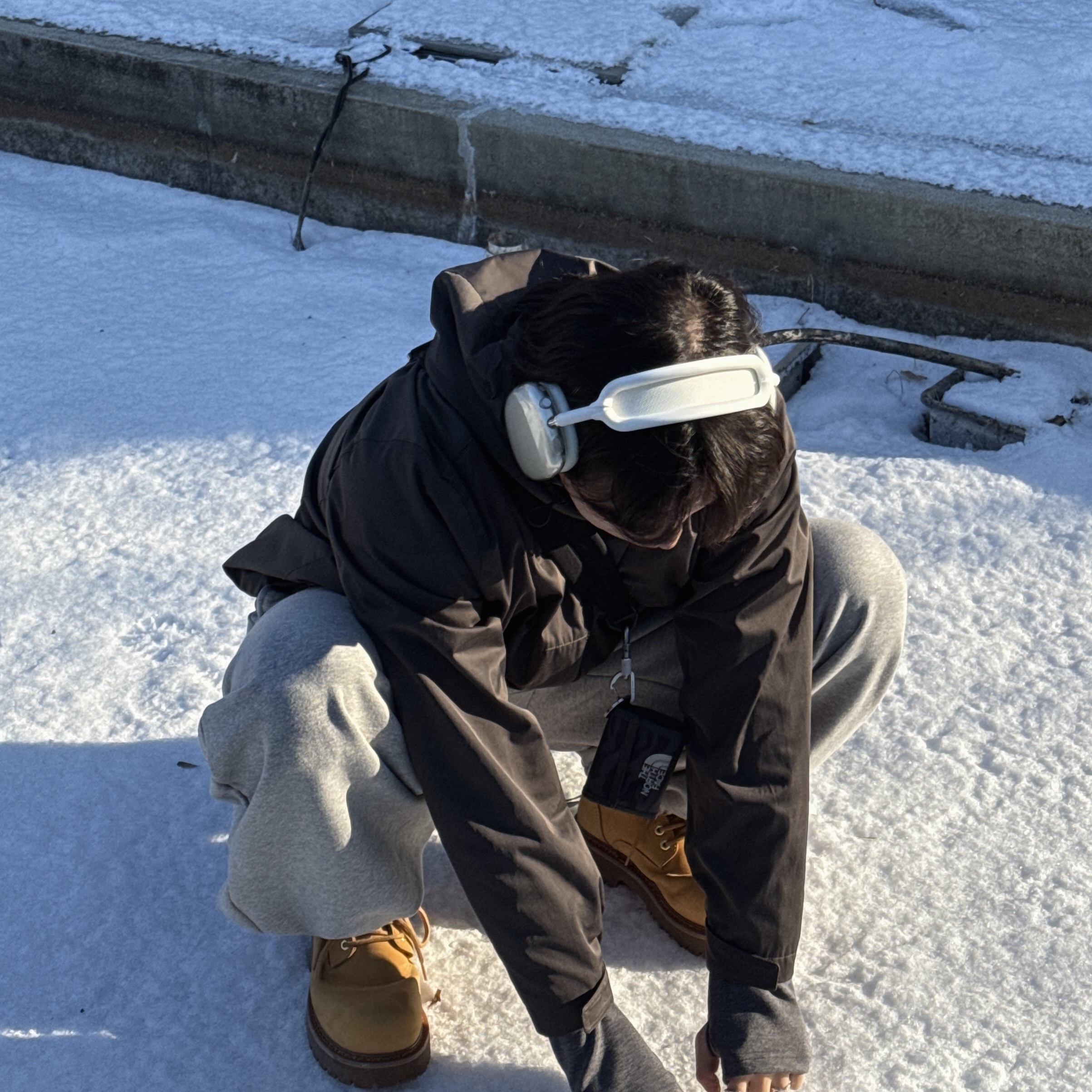 LOSTGARDEN Route Tan, Apple AirPods Max Lightning Silver (Korean Ver.) 착용 스타일 - 5