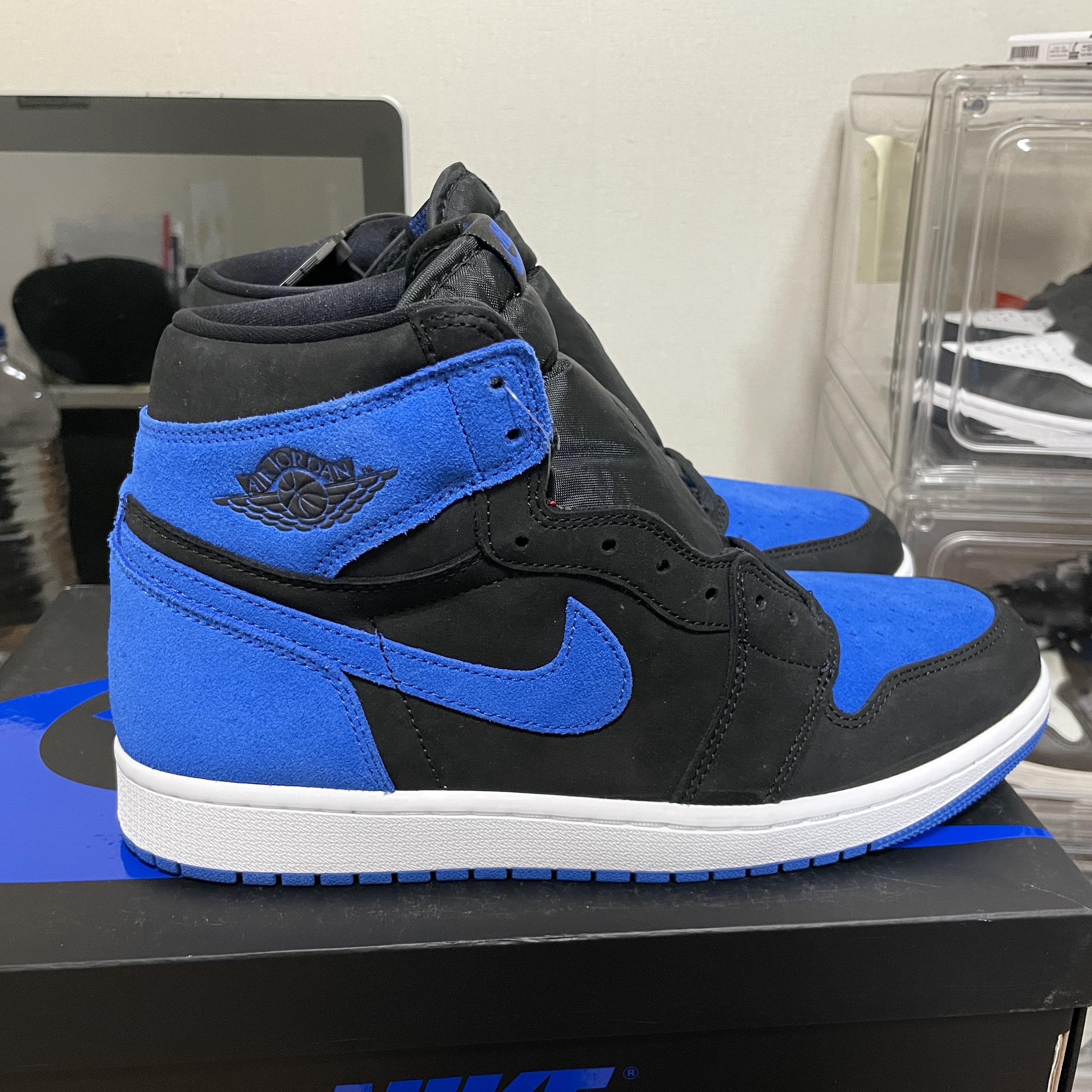 Jordan 1 Retro High OG Royal Reimagined 착용 스타일 - 1