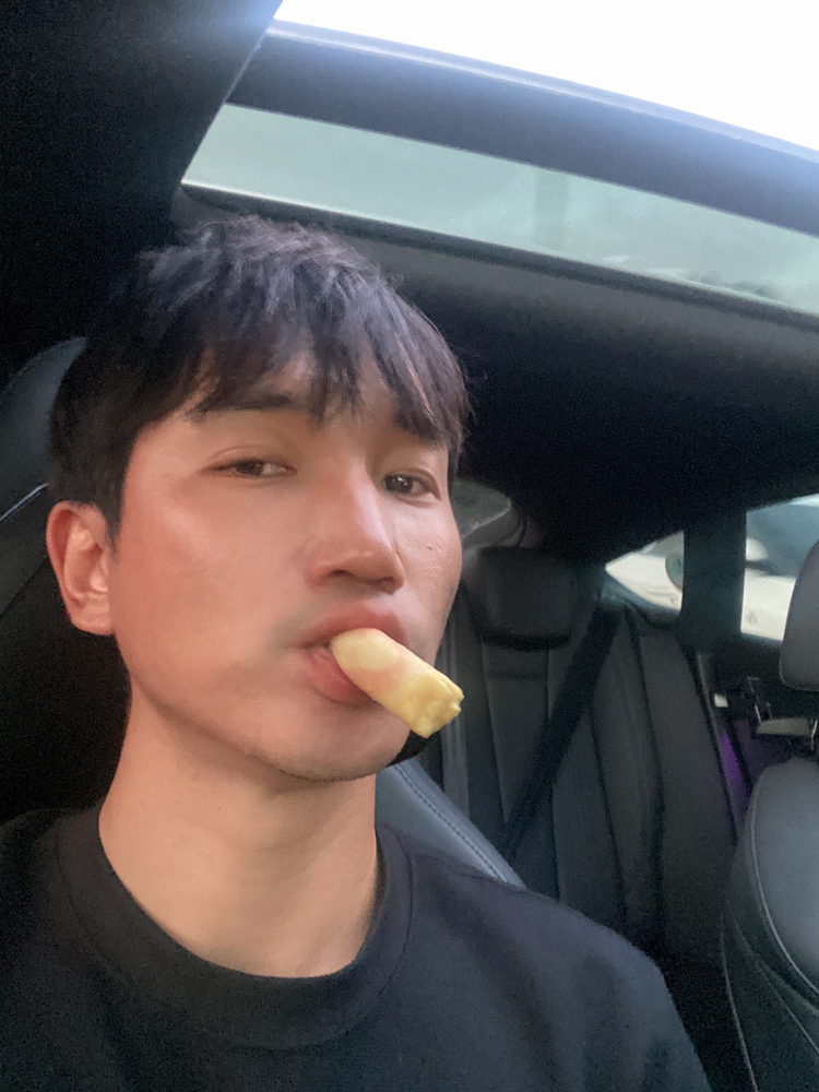 KREAM 프로필 이미지