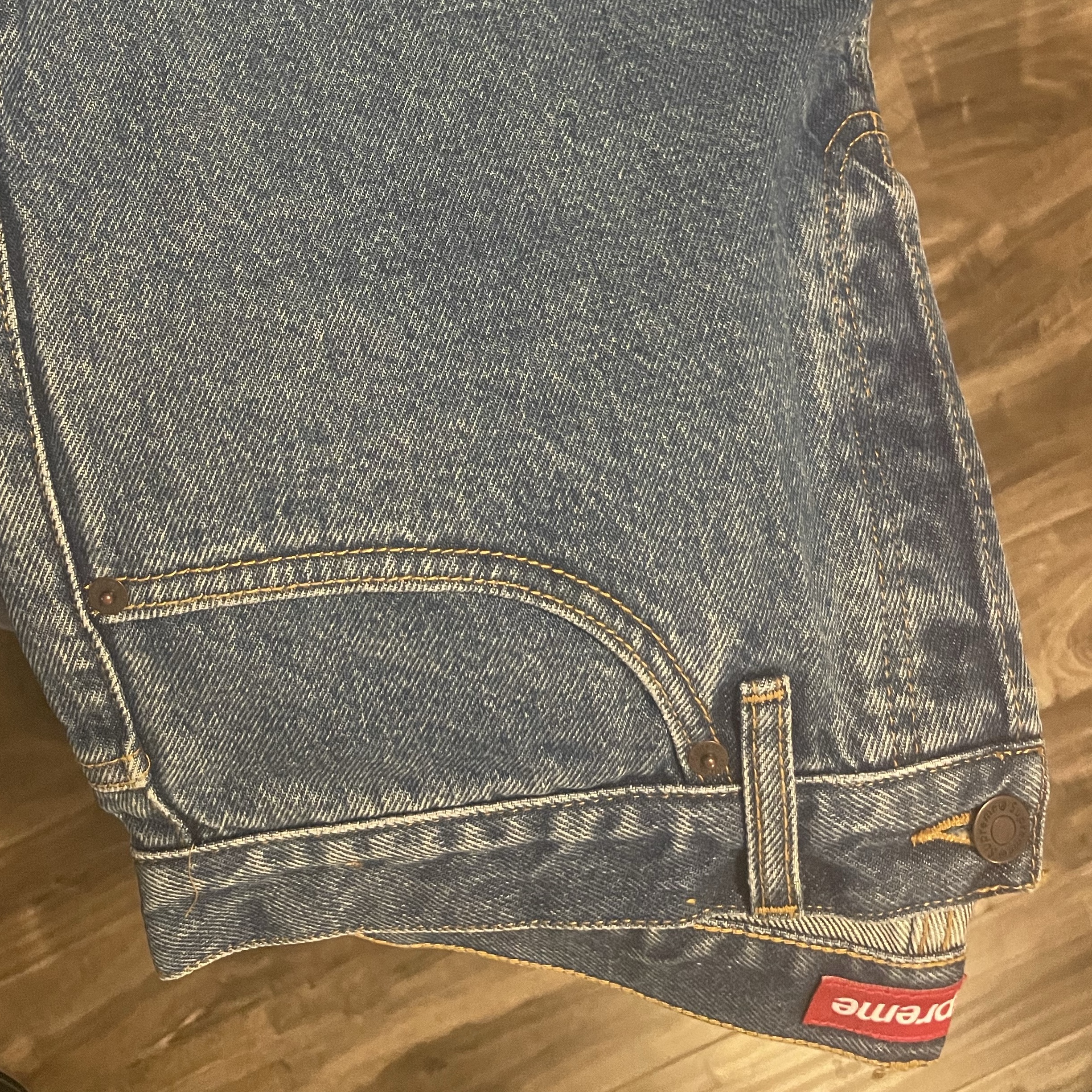 Supreme Baggy Jean Washed Indigo - 24FW 착용 스타일