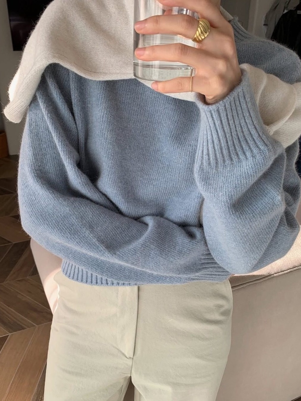 Stone Island 524A3 Lambswool Crewneck Knit Olive Green - 22FW, Harley of Scotland Shaggy Dog Crewneck Sweater Stardust 착용 스타일 - 3