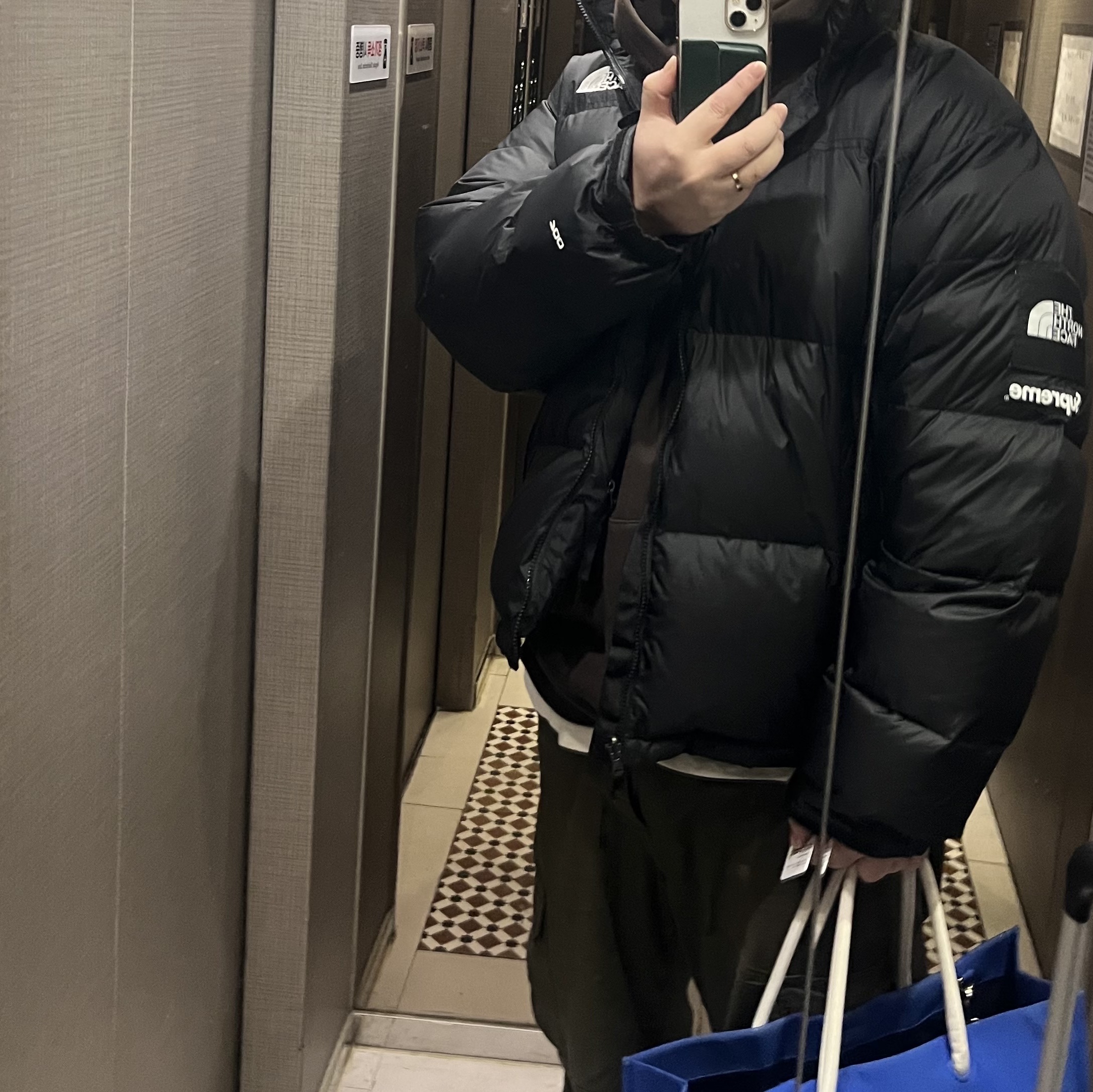 Supreme x The North Face Split Nuptse Jacket Black - 24SS 착용 스타일