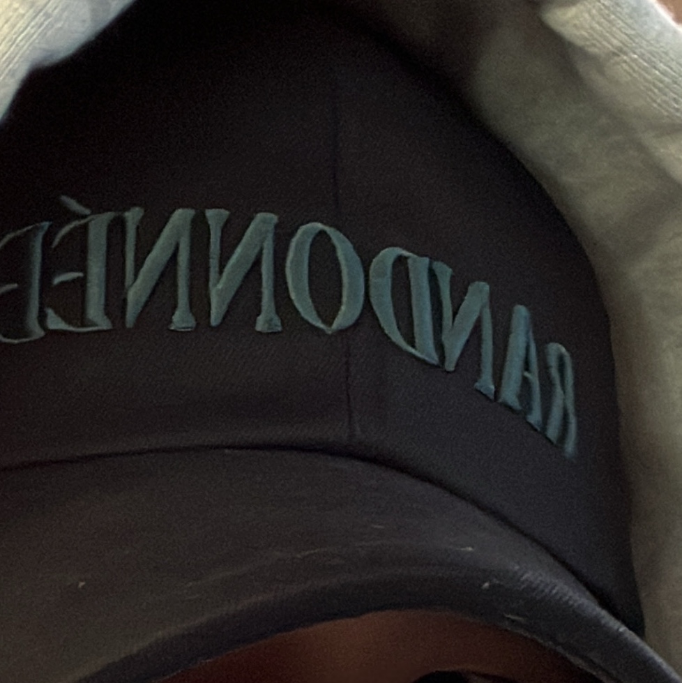 Juun.J Signature Cotton Twill Ballcap Black 착용 스타일