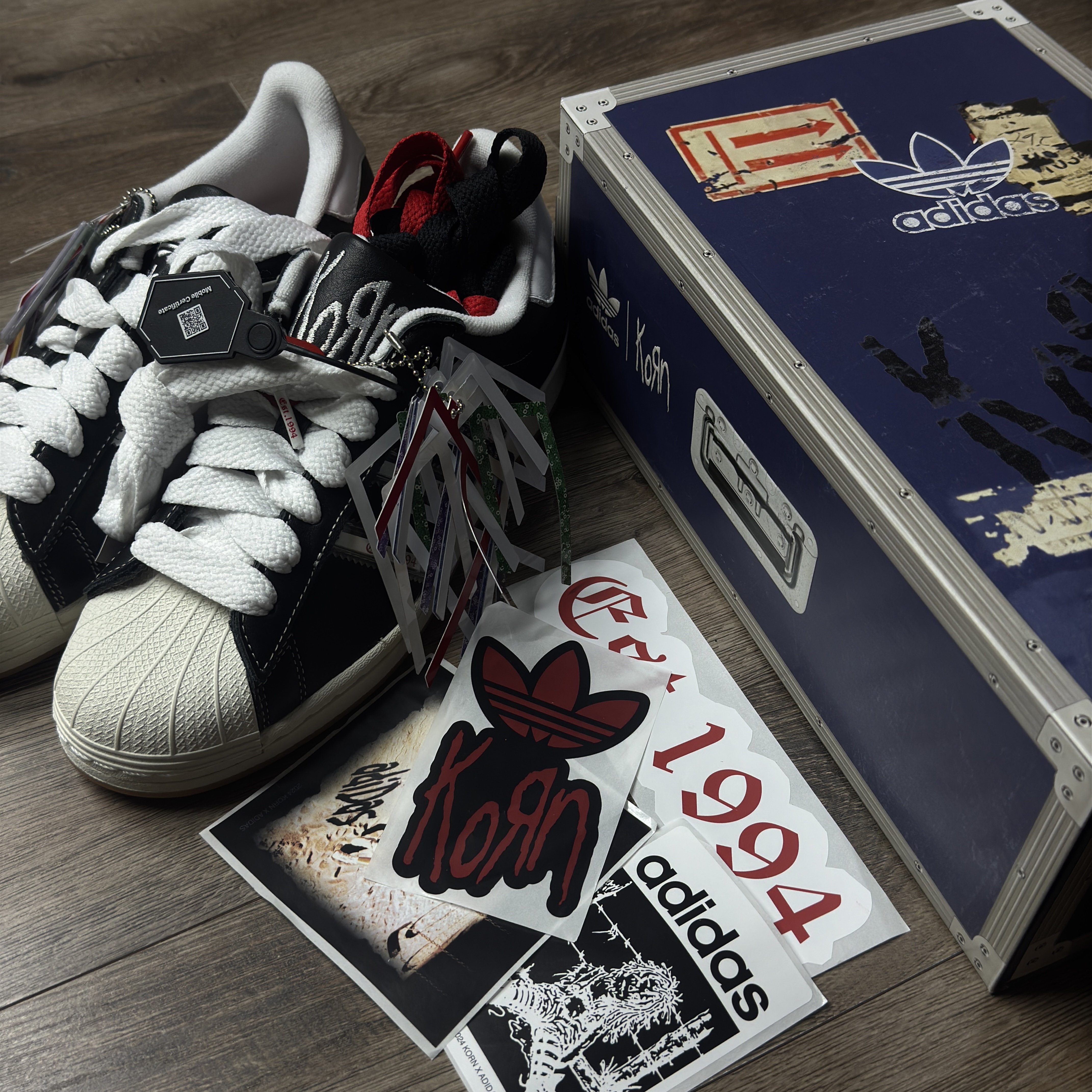 Adidas x KoRn Superstar 30th Anniversary Core Black Translucent 착용 스타일