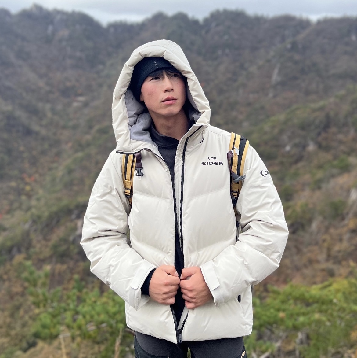 Eider Circulart Technical Puffer Down Jacket Oatmeal Grey 착용 스타일 - 3