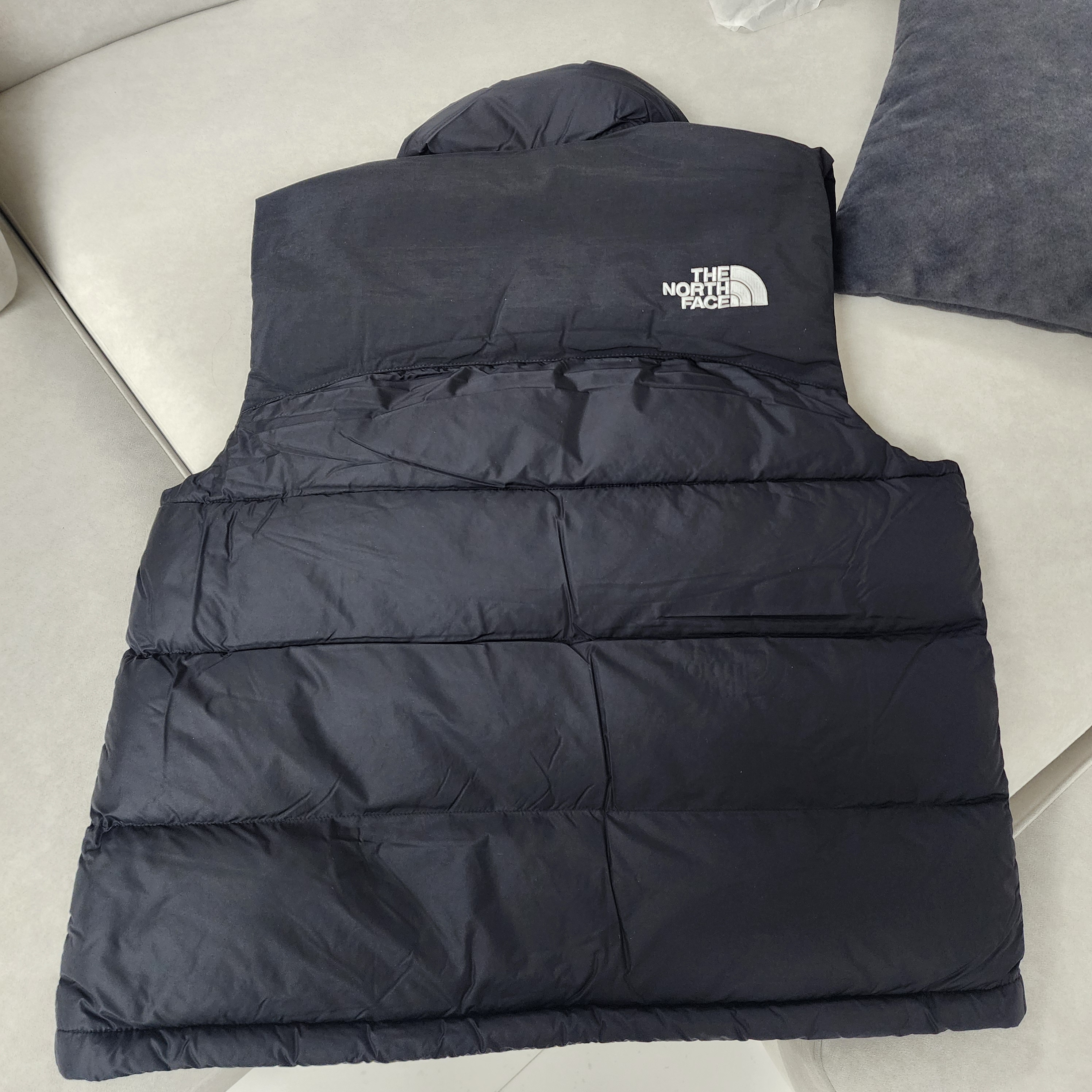 The North Face New Puffy EX On Ball Vest Black - 24FW, The North Face Nuptse On Ball Vest Black 착용 스타일 - 2
