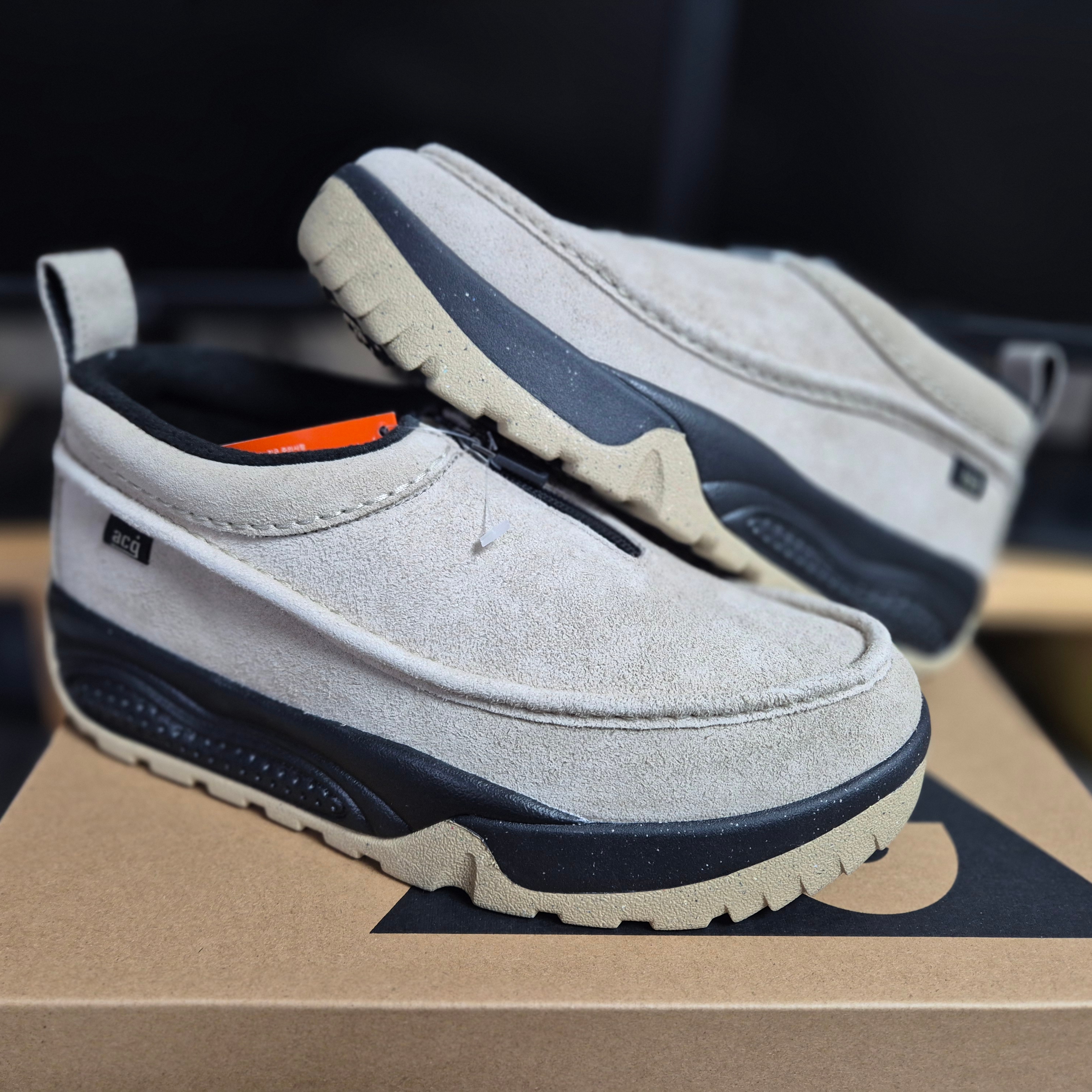 Nike ACG Izy Khaki and Black 착용 스타일