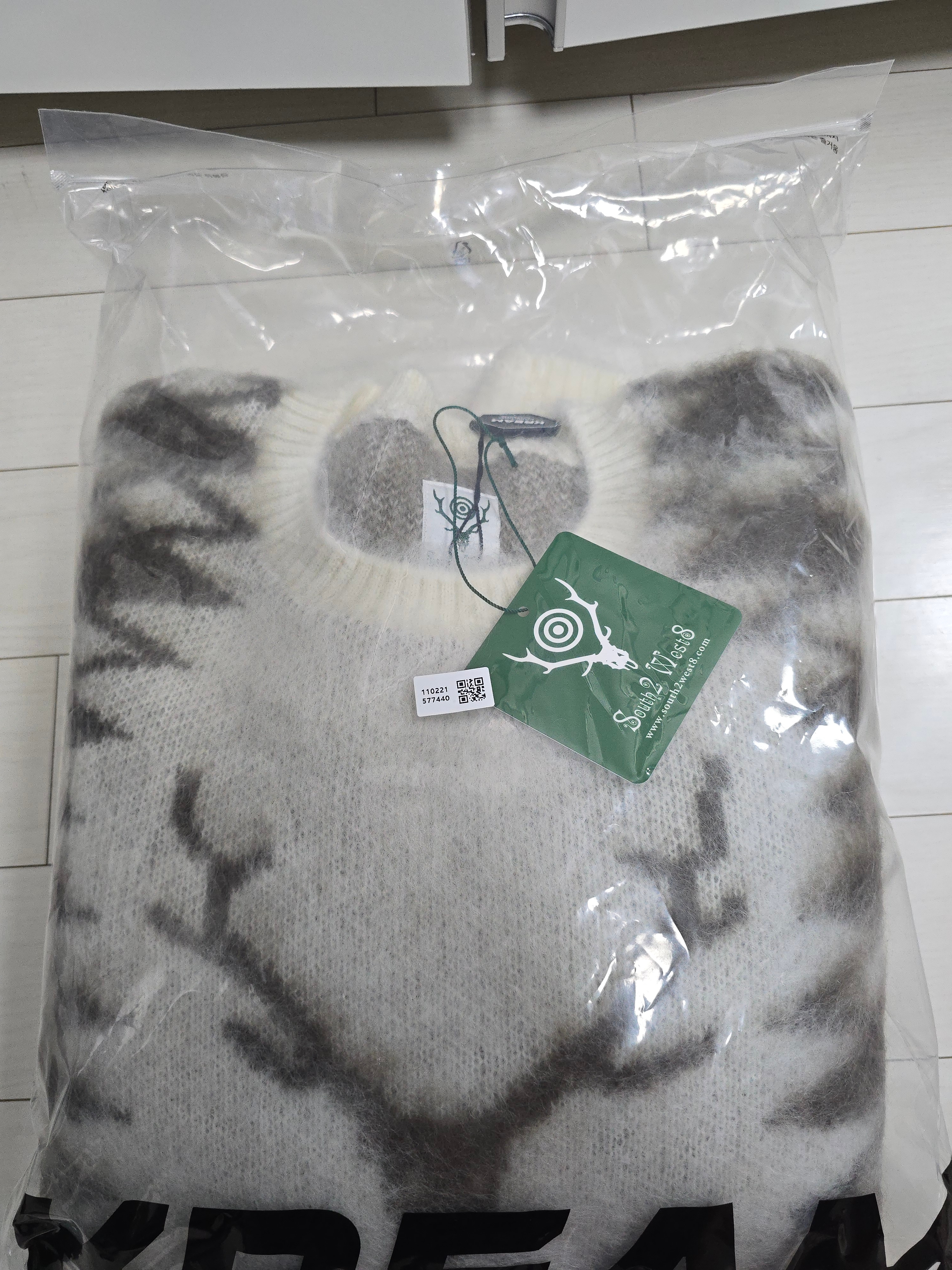 South2 West8 Loose Fit Sweater S2W8 Native Off White 착용 스타일