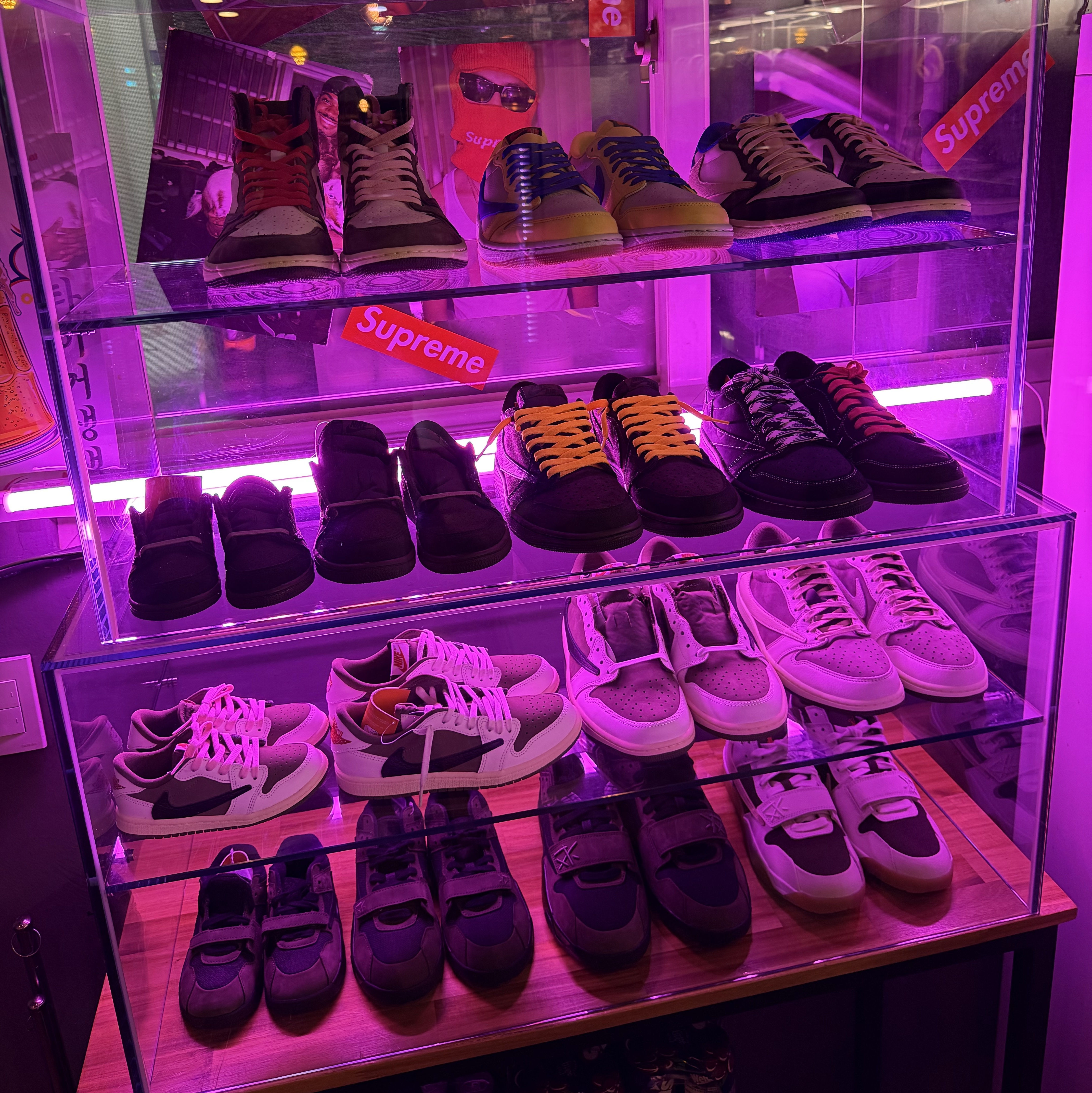Jordan 1 x Travis Scott Retro Low OG SP Velvet Brown and Dark Mocha, Jordan 1 x Travis Scott Retro Low OG SP Black Phantom 착용 스타일